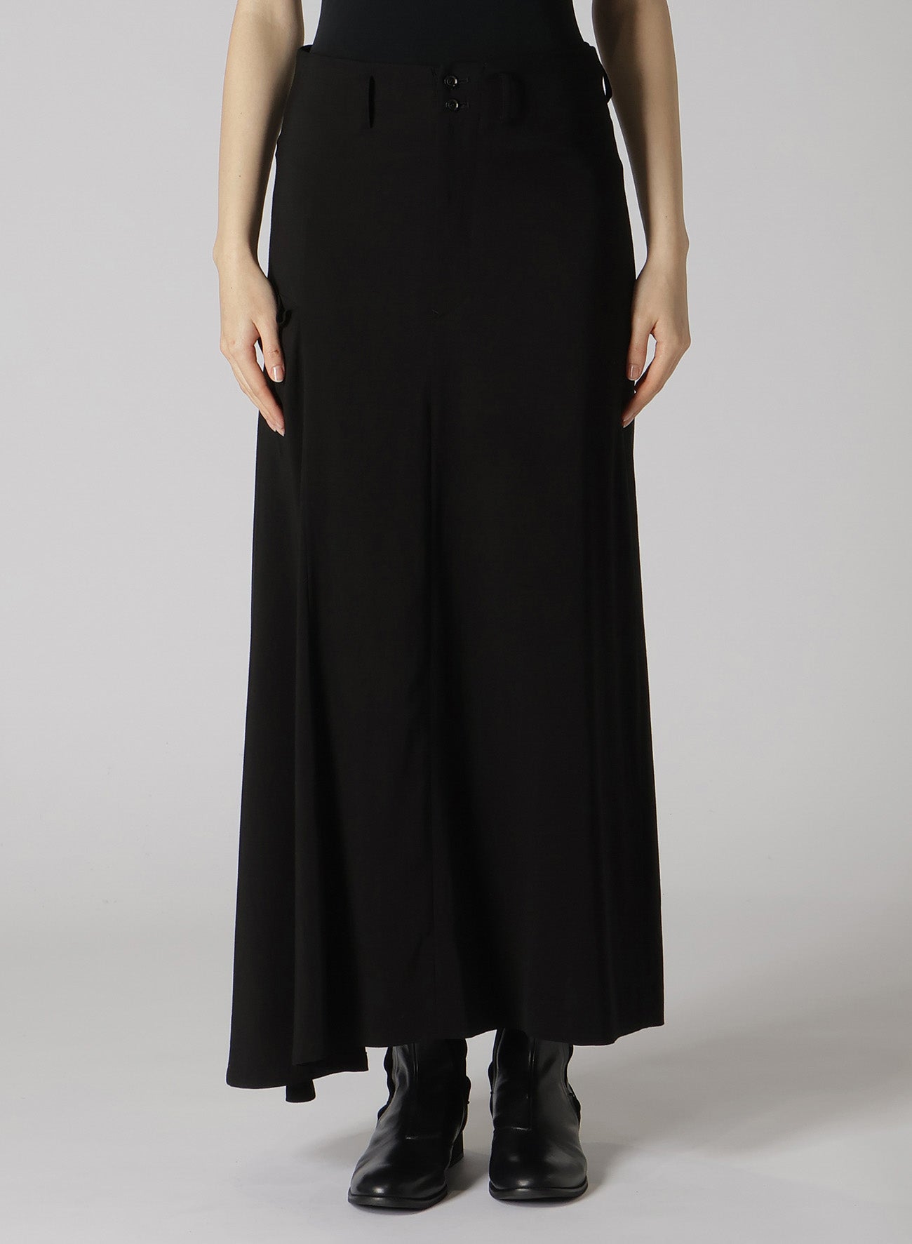 HARD TWISTED GABARDINE RIGHT SIDE FLARE SKIRT