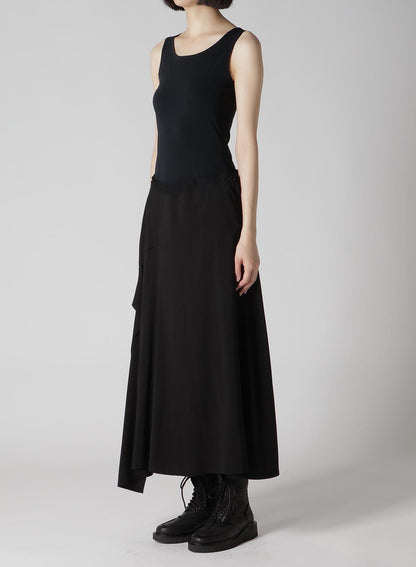 HARD TWISTED GABARDINE RIGHT SIDE SLIT FLARE SKIRT