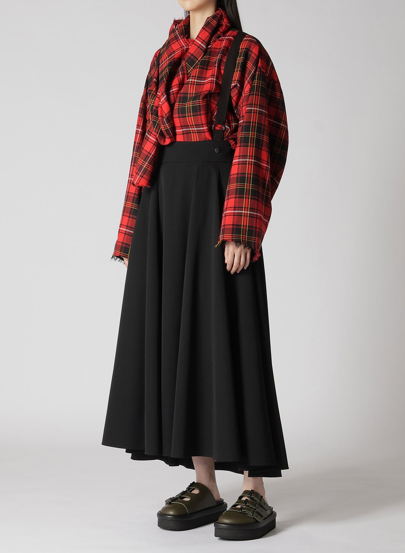 HIGH TWISTED WASHER WOOL GABARDINE SKIRT