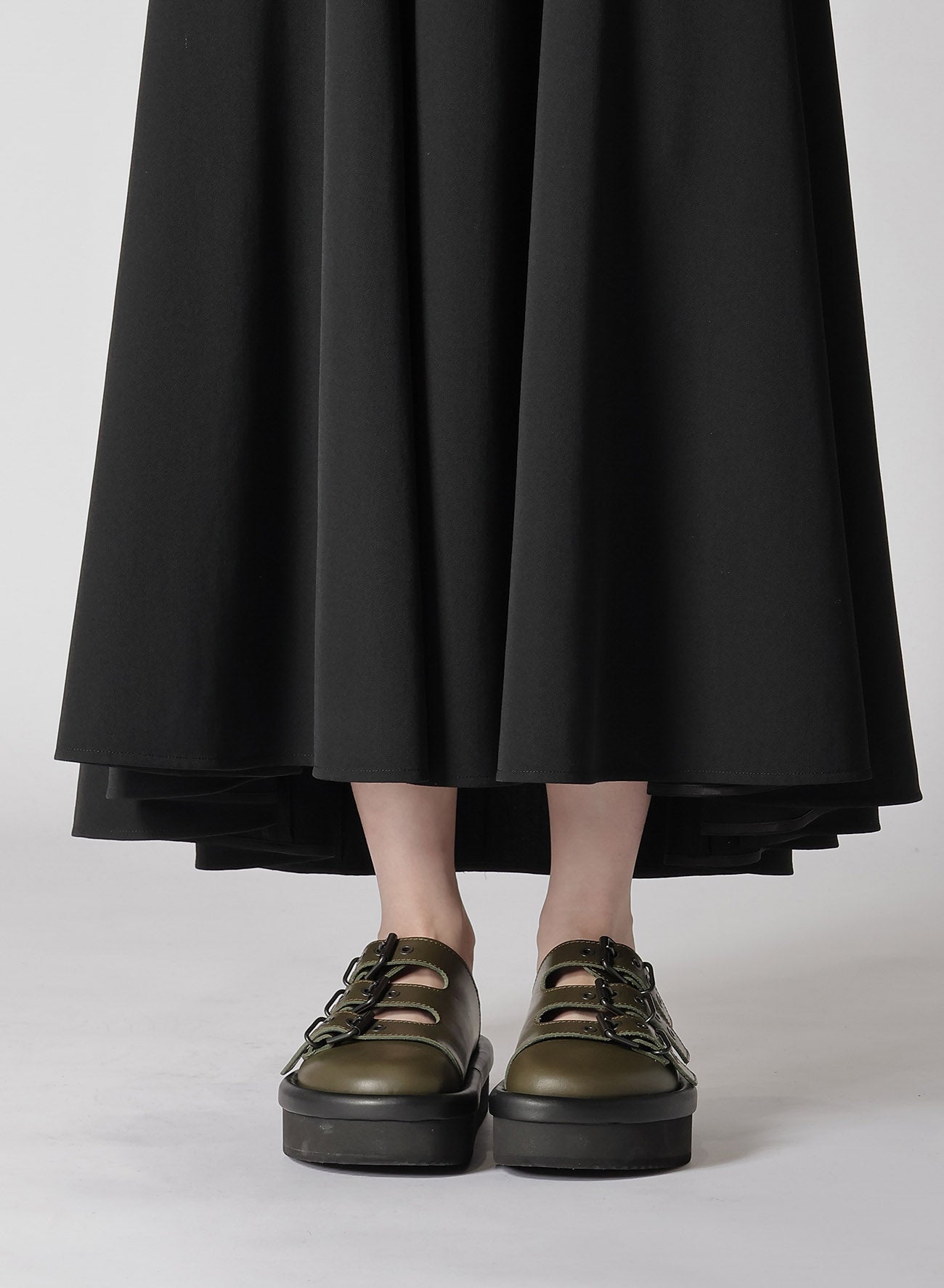 HIGH TWISTED WASHER WOOL GABARDINE SKIRT