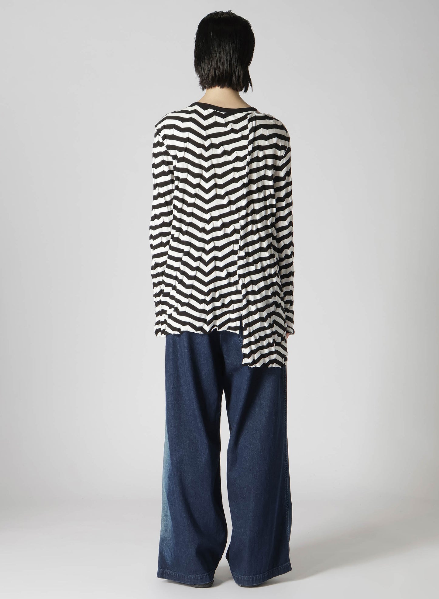 GEOMETRY LINKS STITCH STRIPED ASYMMETRIC LONG SLEEVE T A