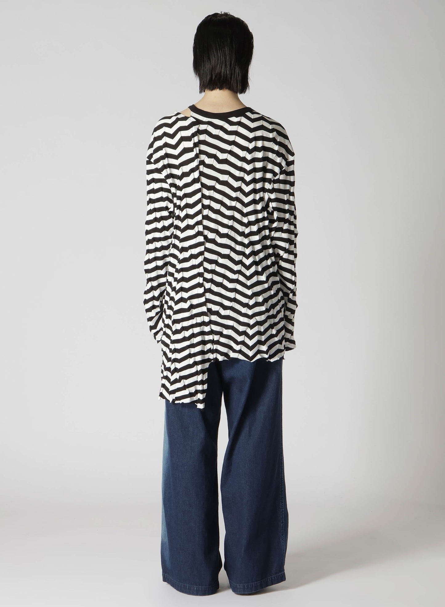 GEOMETRY LINKS STITCH STRIPED ASYMMETRIC LONG SLEEVE T B