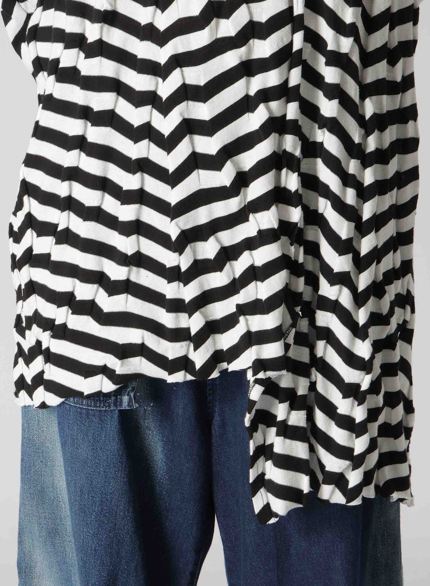 GEOMETRY LINKS STITCH STRIPED ASYMMETRIC LONG SLEEVE T B