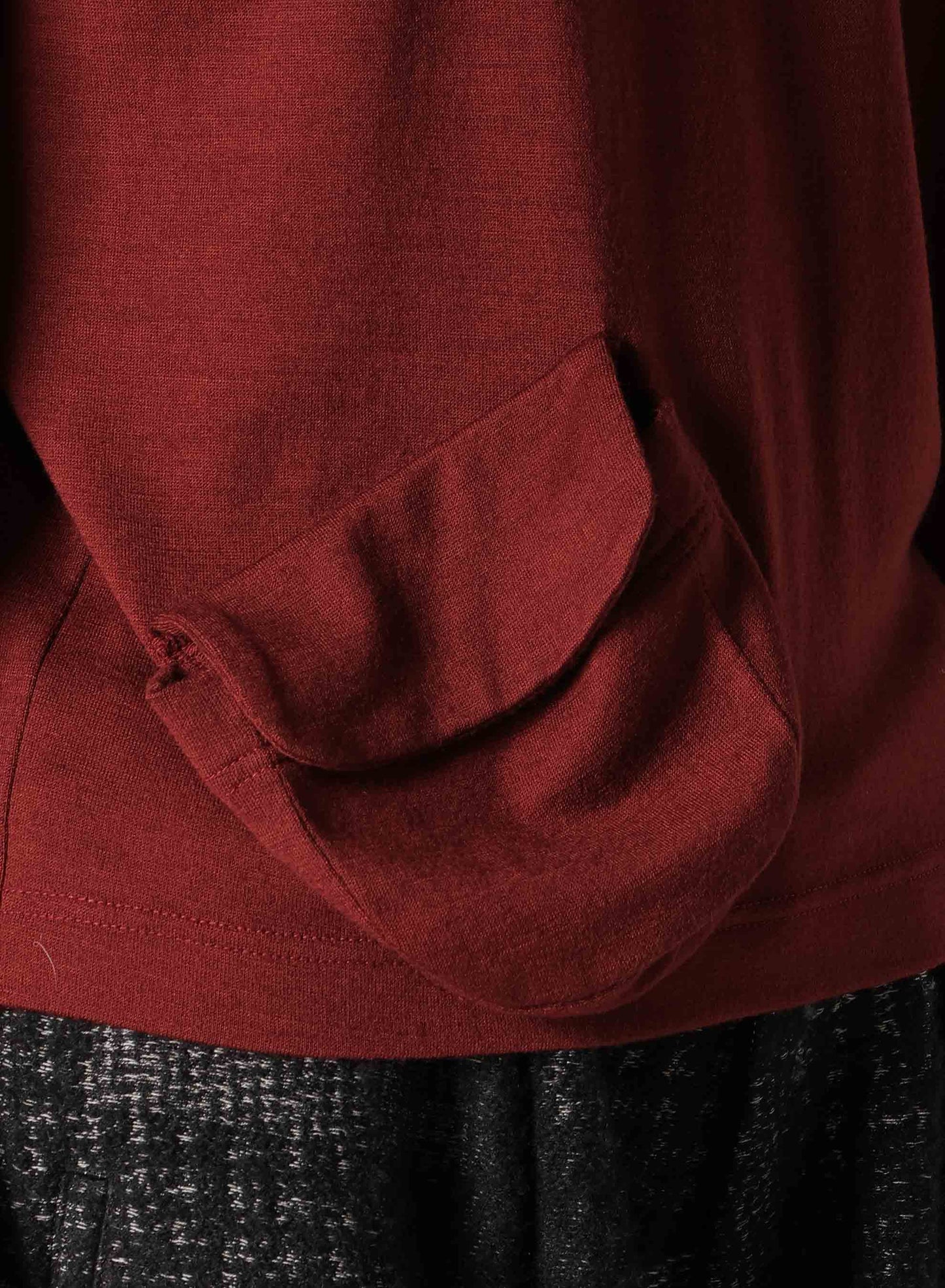 WOOL JERSEY CREW NECK PULLOVER WITH POCKET