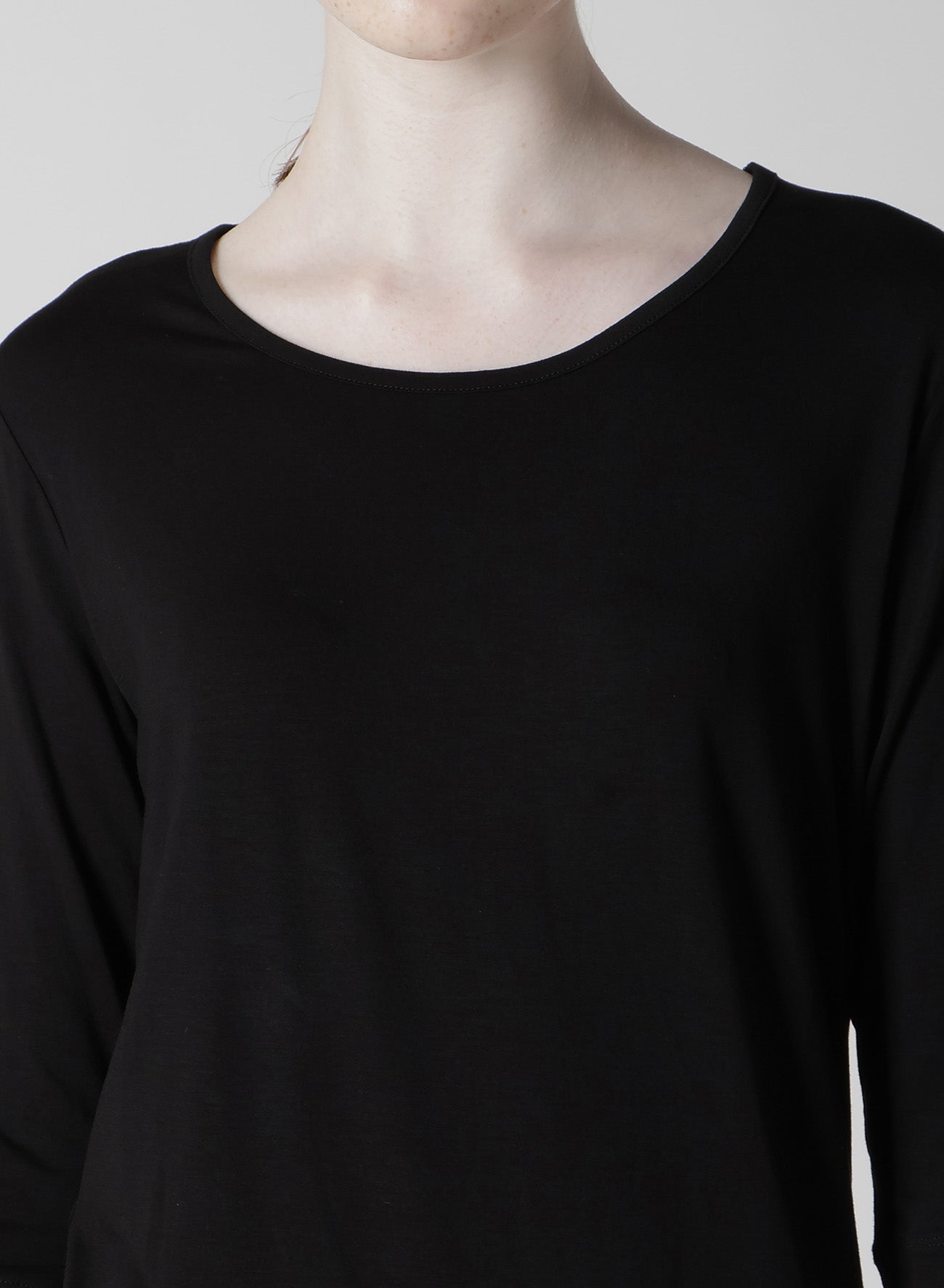 RAYON JERSEY 3/4 SLEEVE ROUND NECK T