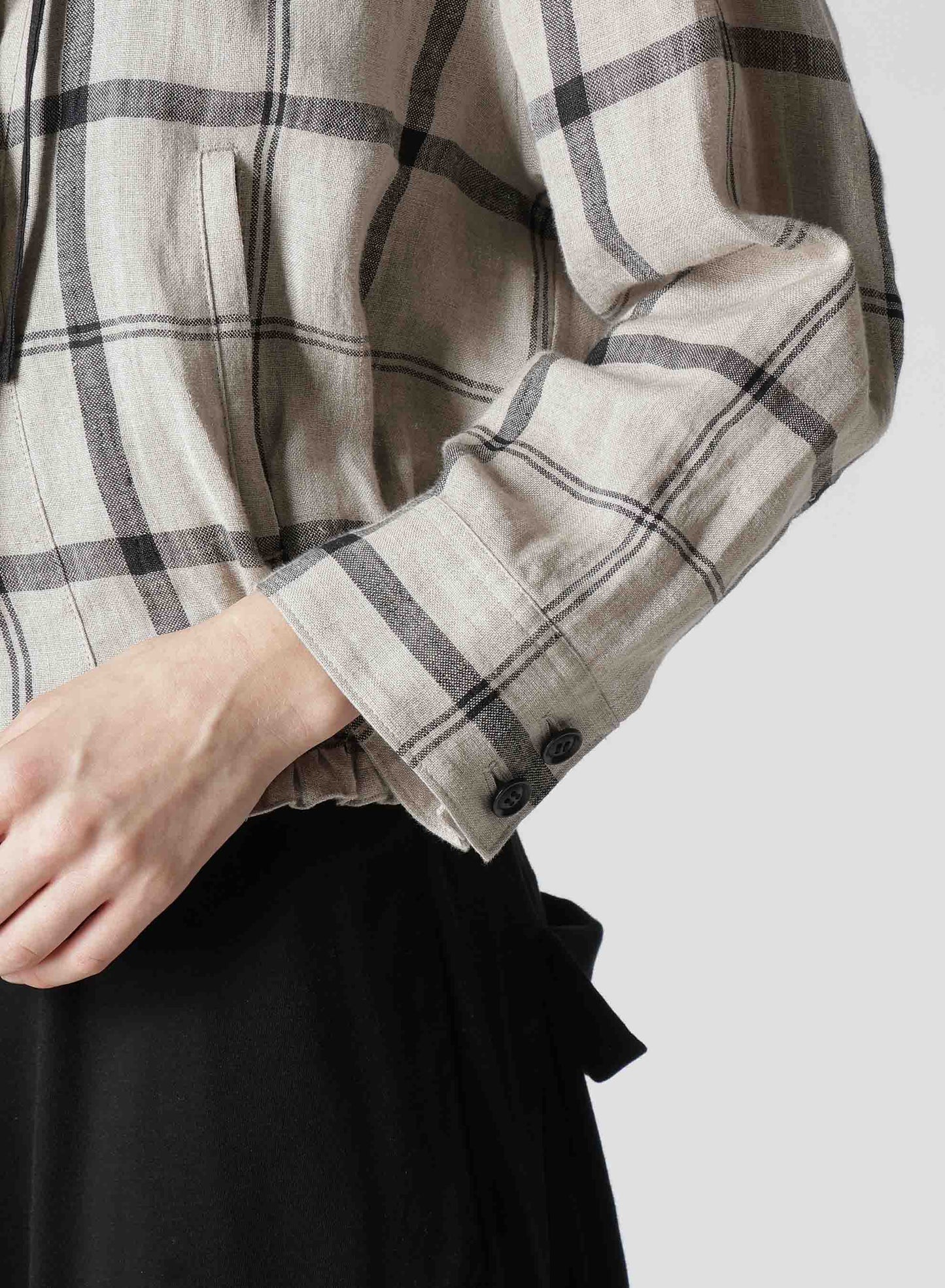 【1/23 12:00(JST) Release】LINEN/NYLON PLAID GATHERED BLOUSE