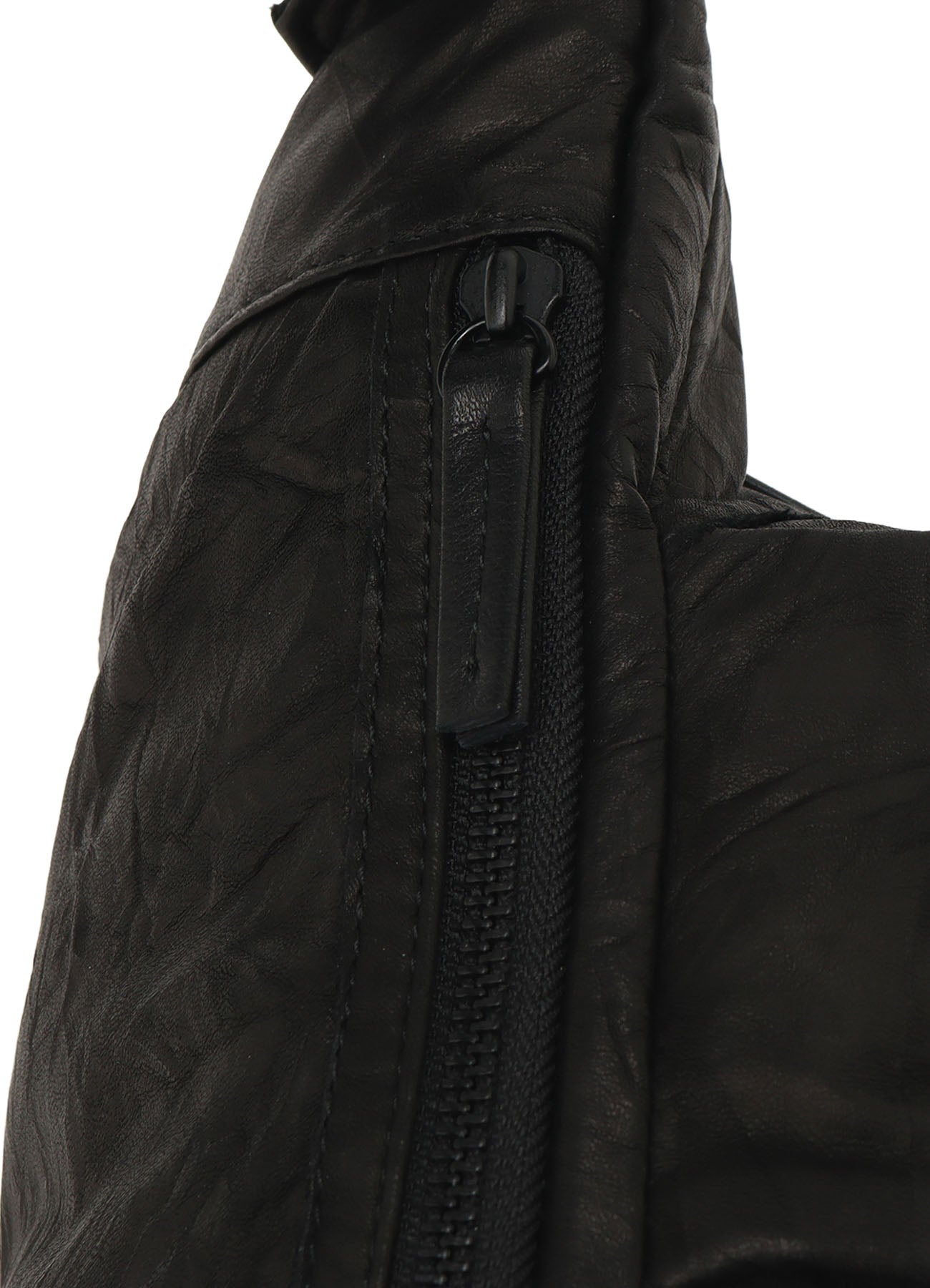 TWISTED SOFT LEATHER POCKET BAG