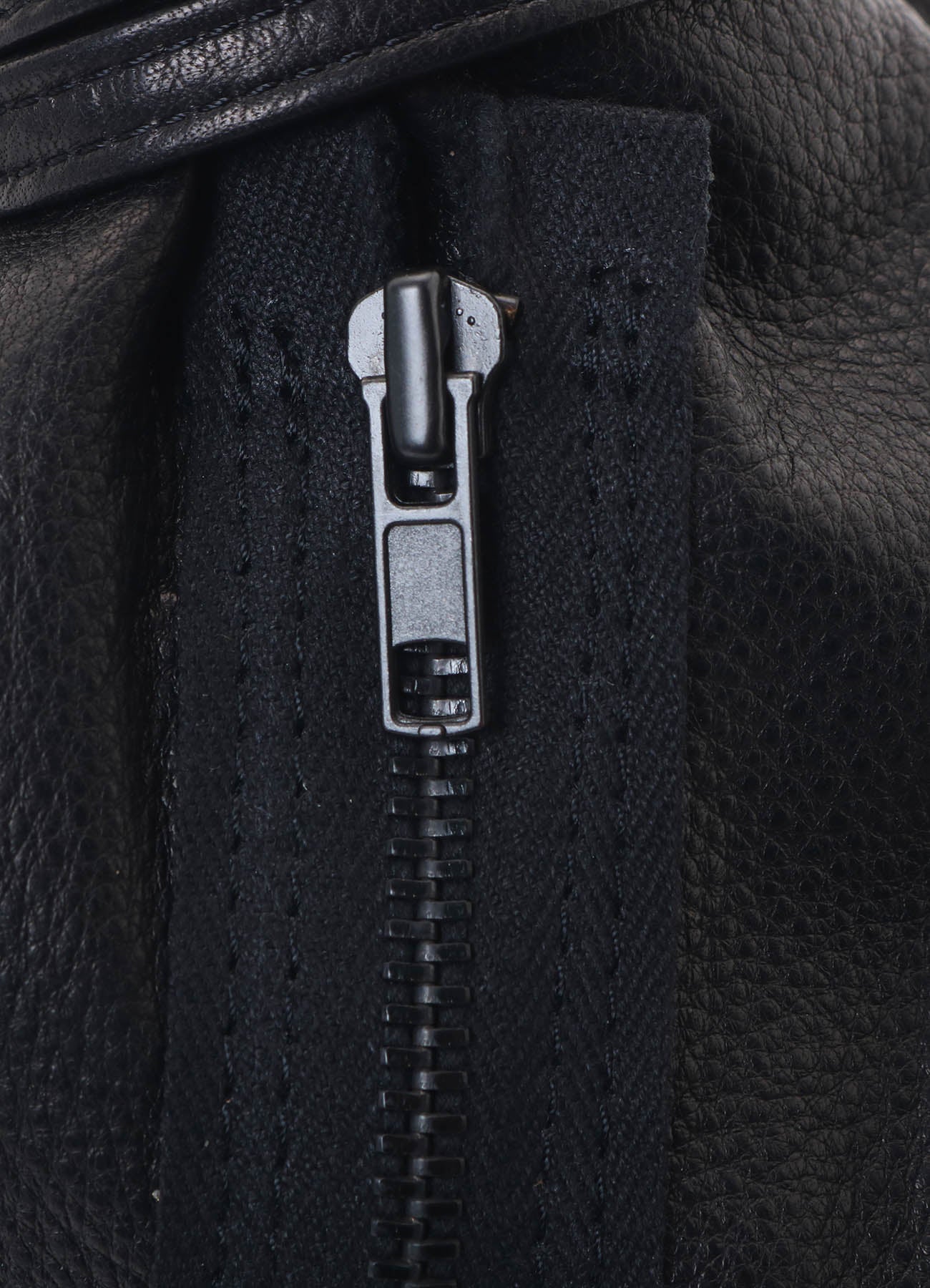 SOFT LEATHER  ZIPPER MINI POCHETTE