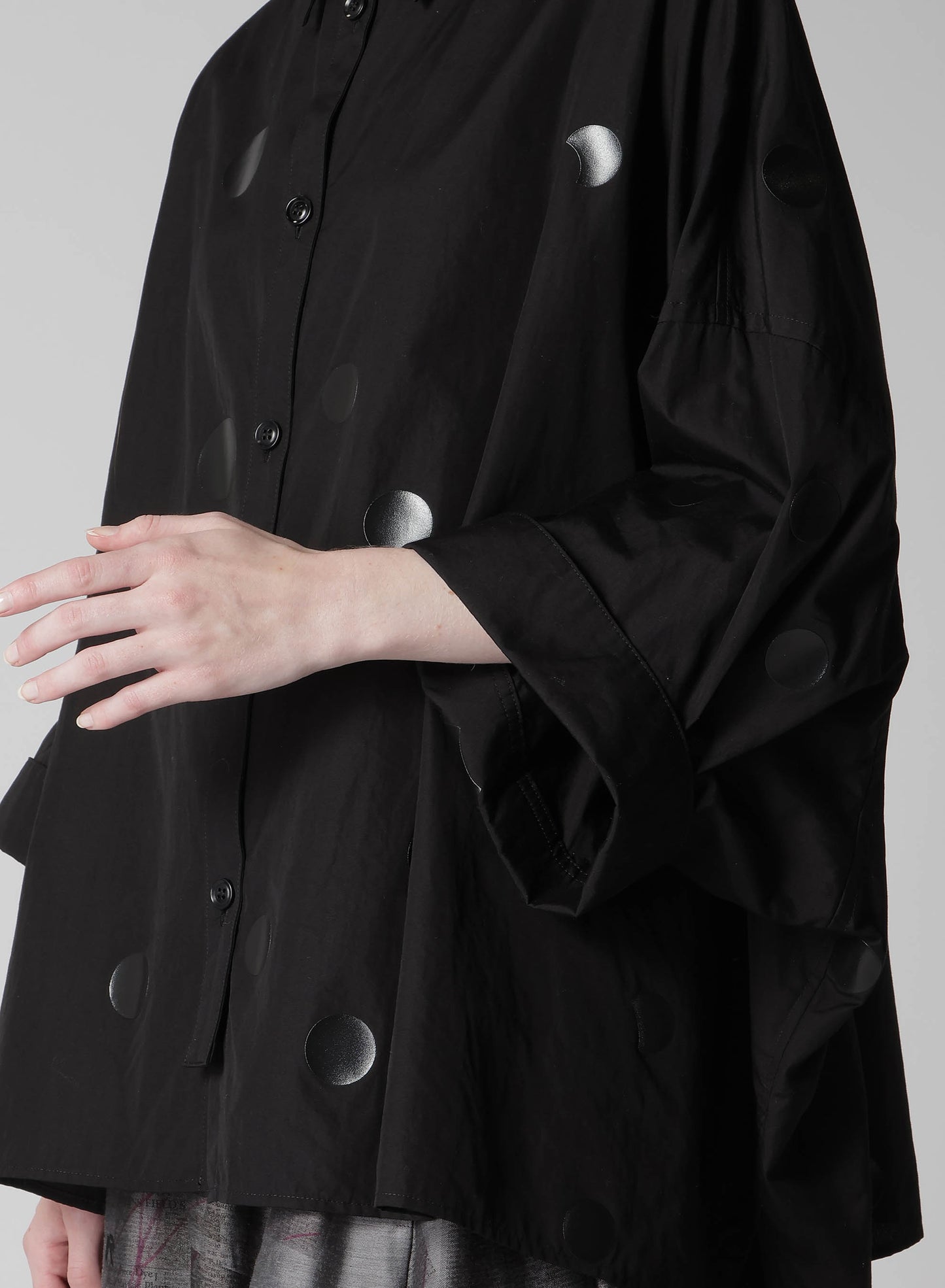 100/2 BROAD DOT PIGMENT PRINT BLOUSE