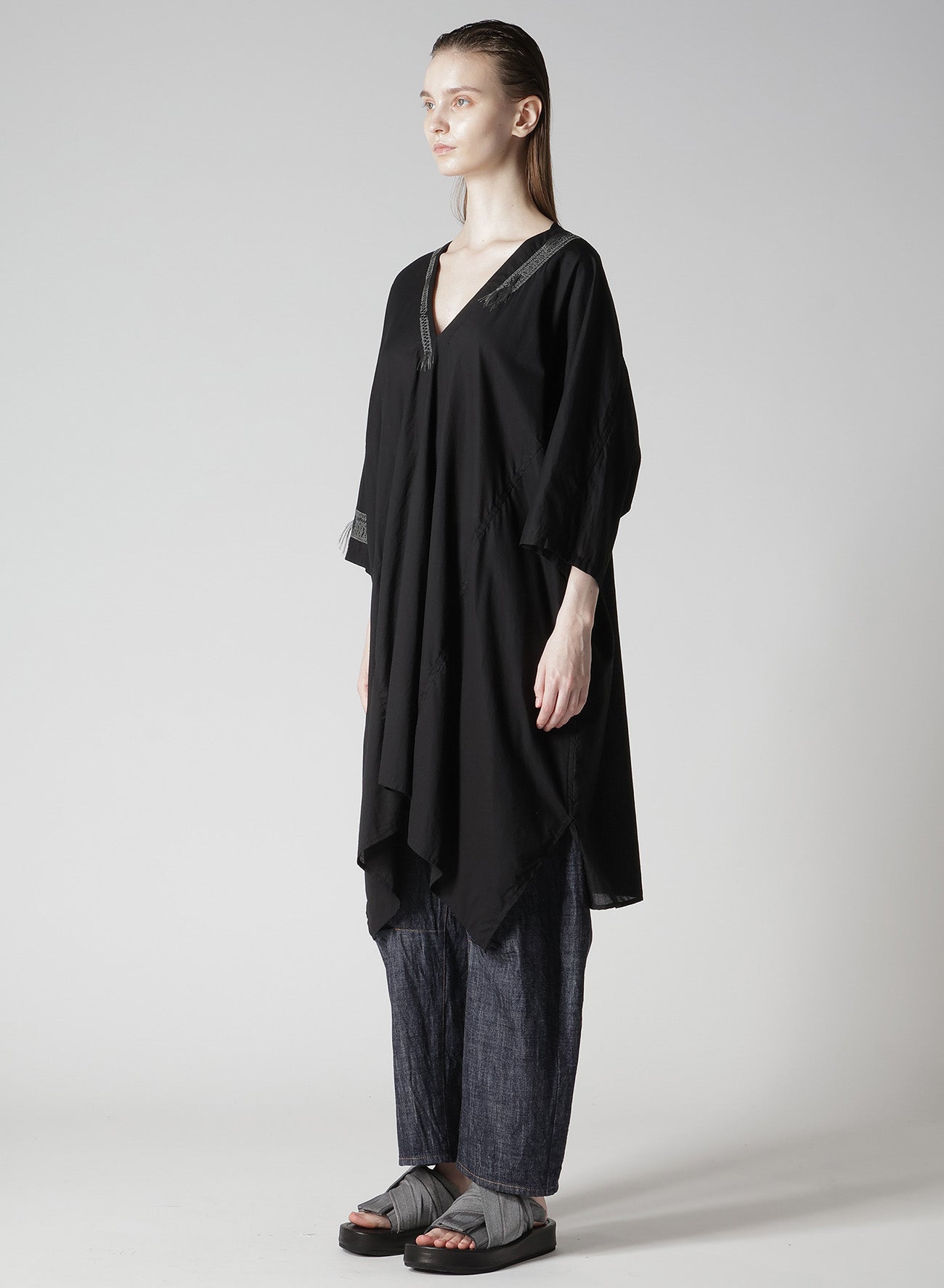 COTTON LAWN ARRANGED SLEEVE V NECK DRESS