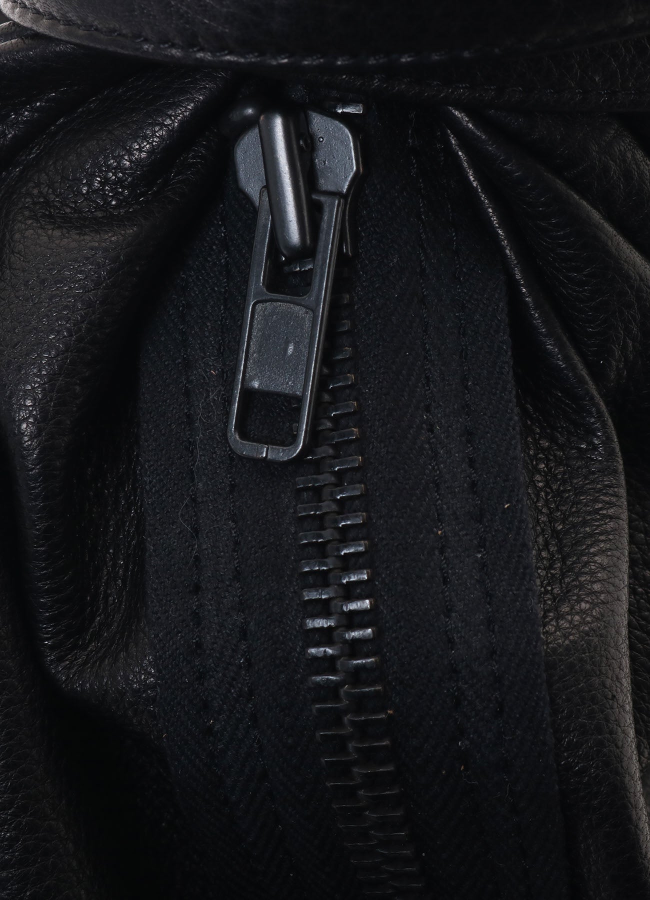 SOFT LEATHER  ZIPPER SHOULDER BAG