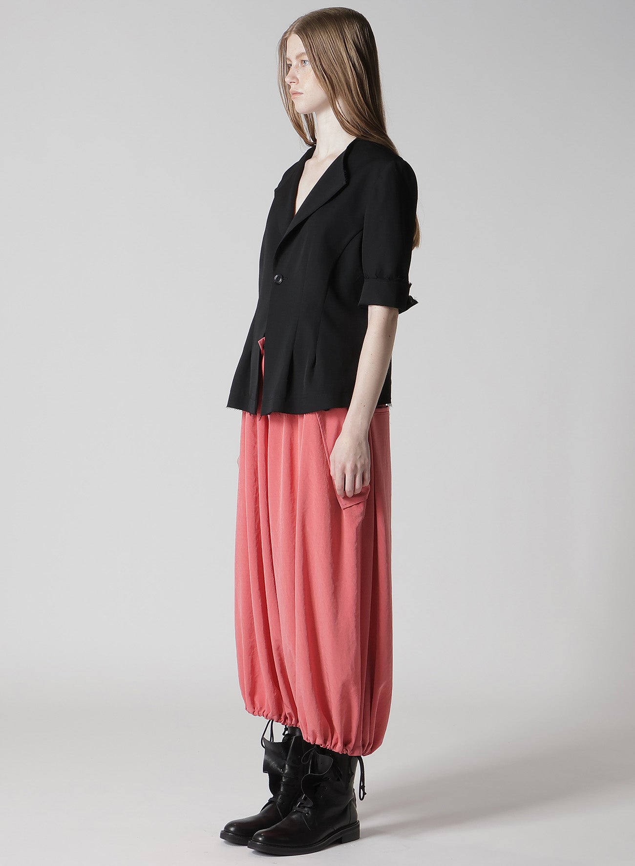 WOOL GABARDINE COLLARLESS SHORT JACKET