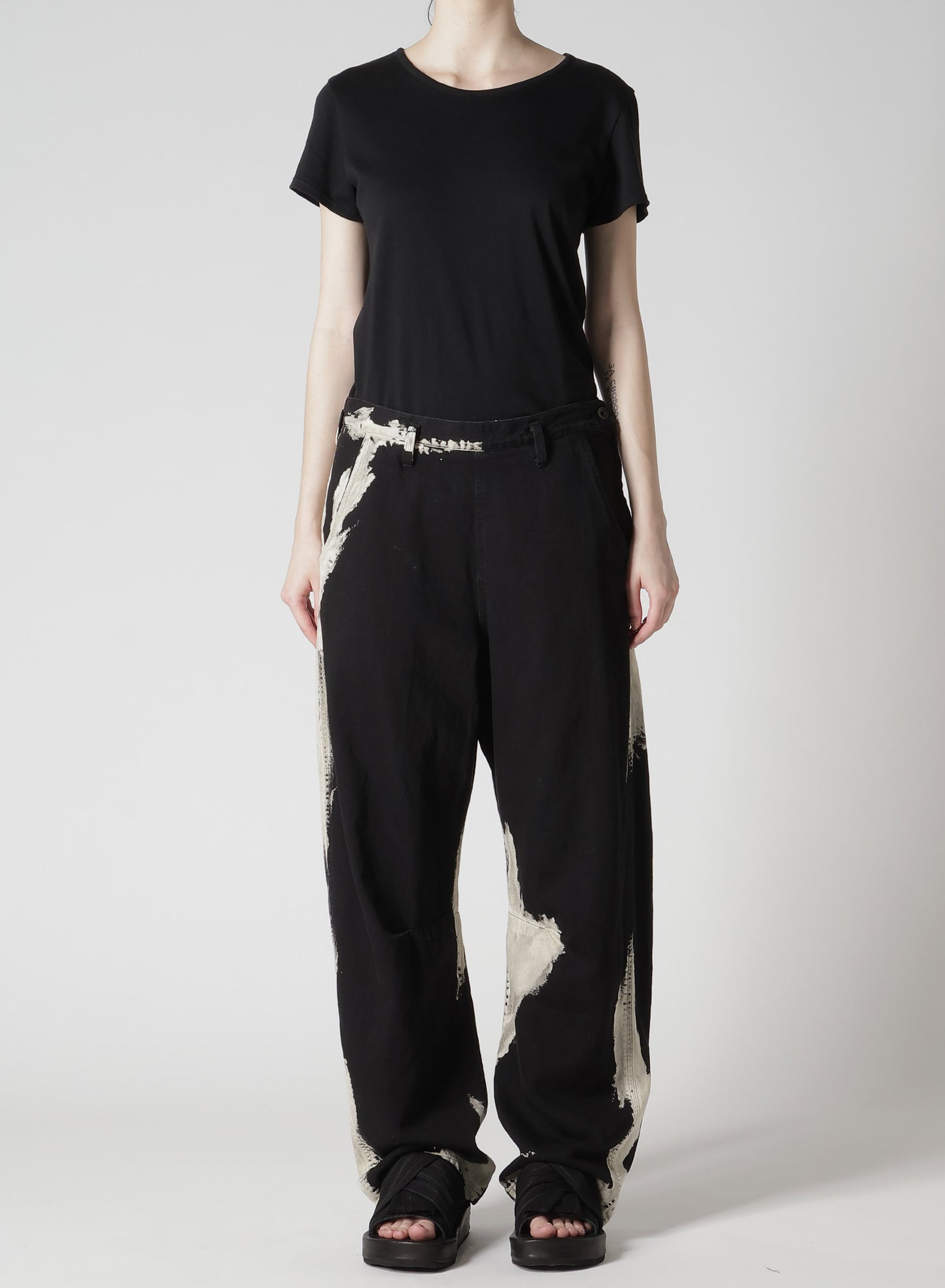 8OZ DENIM BRUSH BLEACH WIDE PANTS