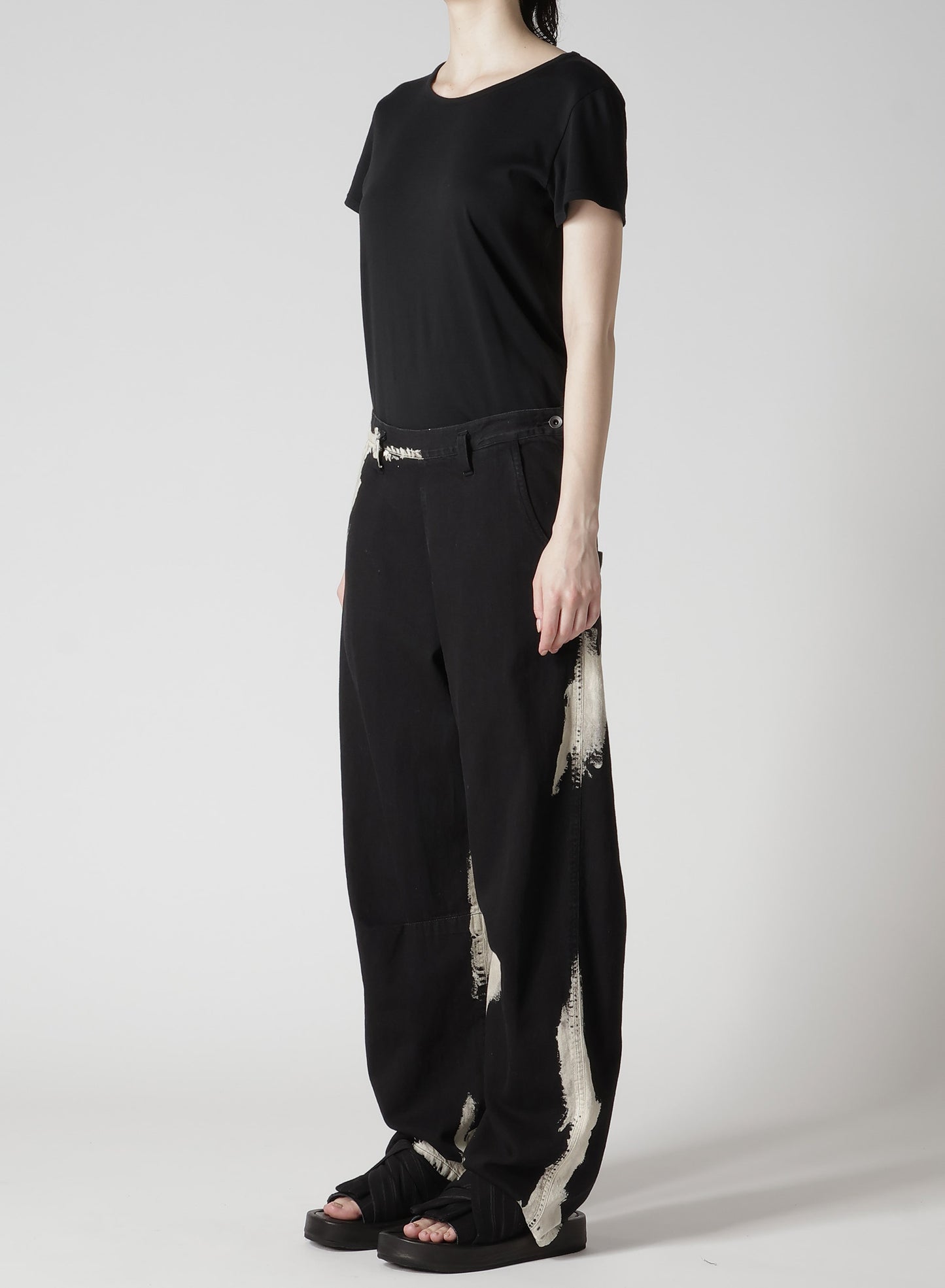 8OZ DENIM BRUSH BLEACH WIDE PANTS