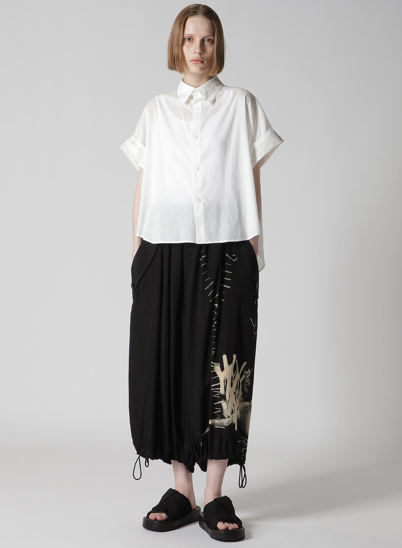 CUPRO DUNGAREE "Y" PRINT ELASTIC-WAIST PANTS