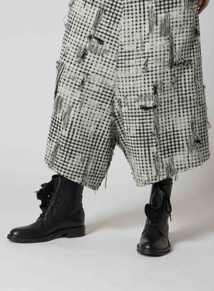 DAMAGED GINGHAM JACQUARD SKIRT-LIKE PANTS