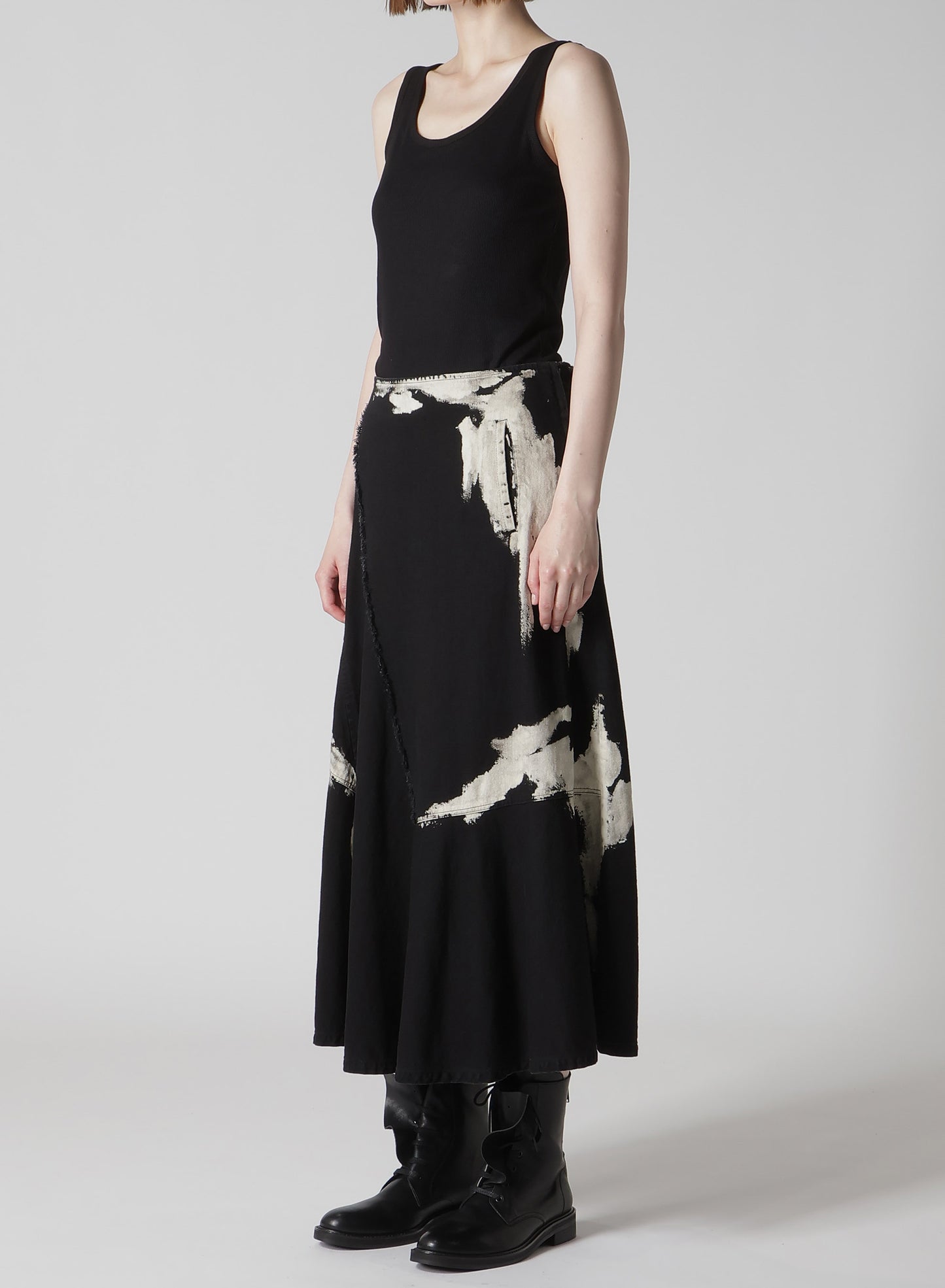 8OZ DENIM BRUSH BLEACH LONG SKIRT