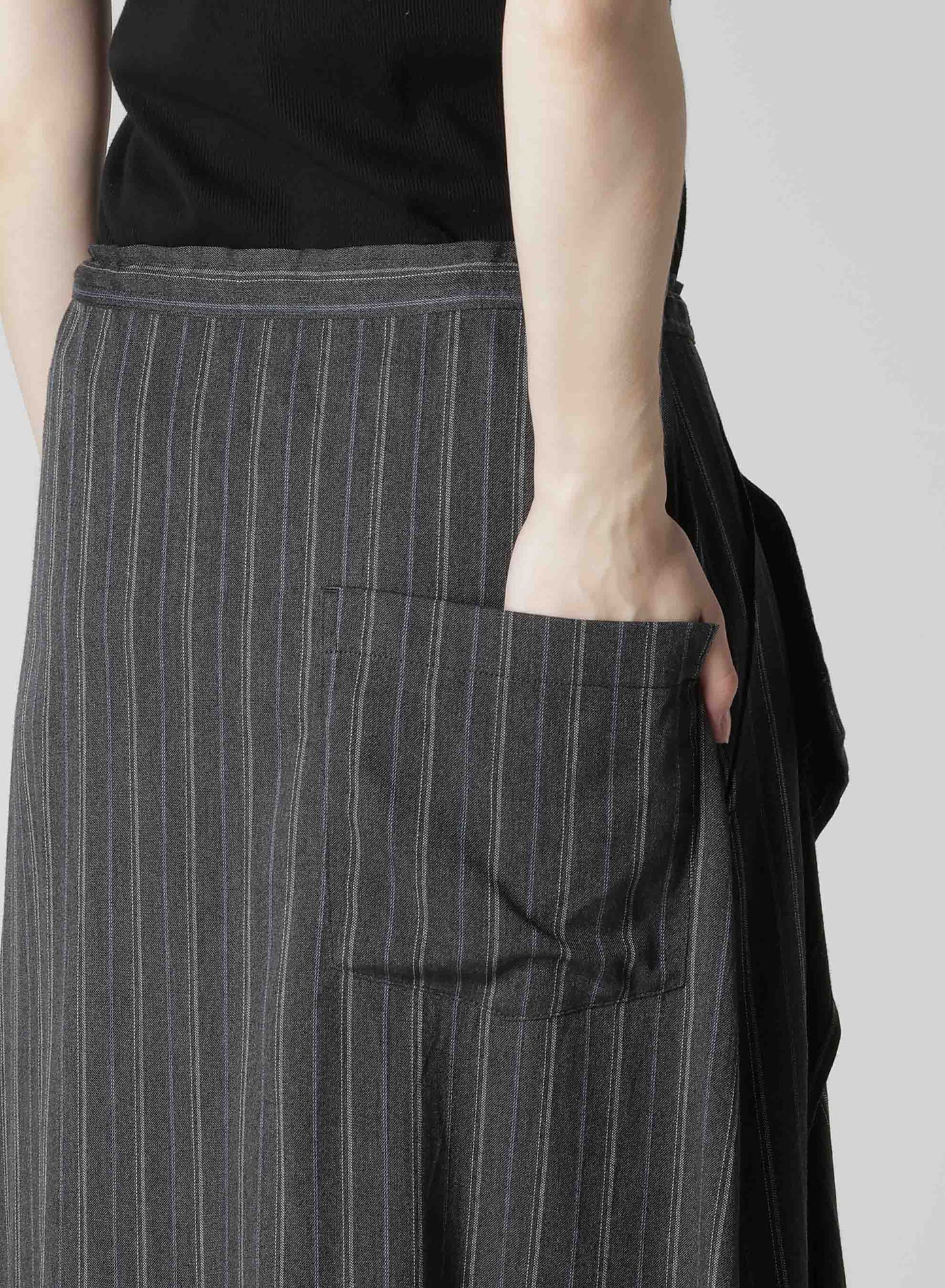 RY/ STRIPE TRIANGLE FRONT STITCH SKIRT