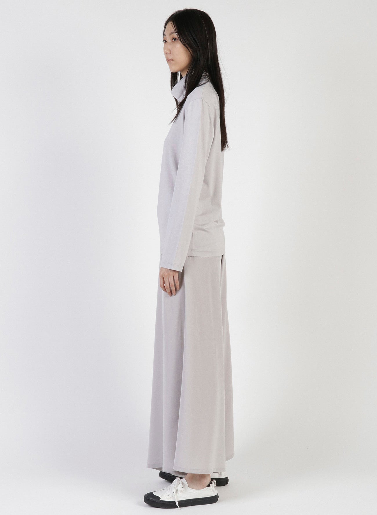 SMOCKING JQ GATHERED COLLAR PULLOVER