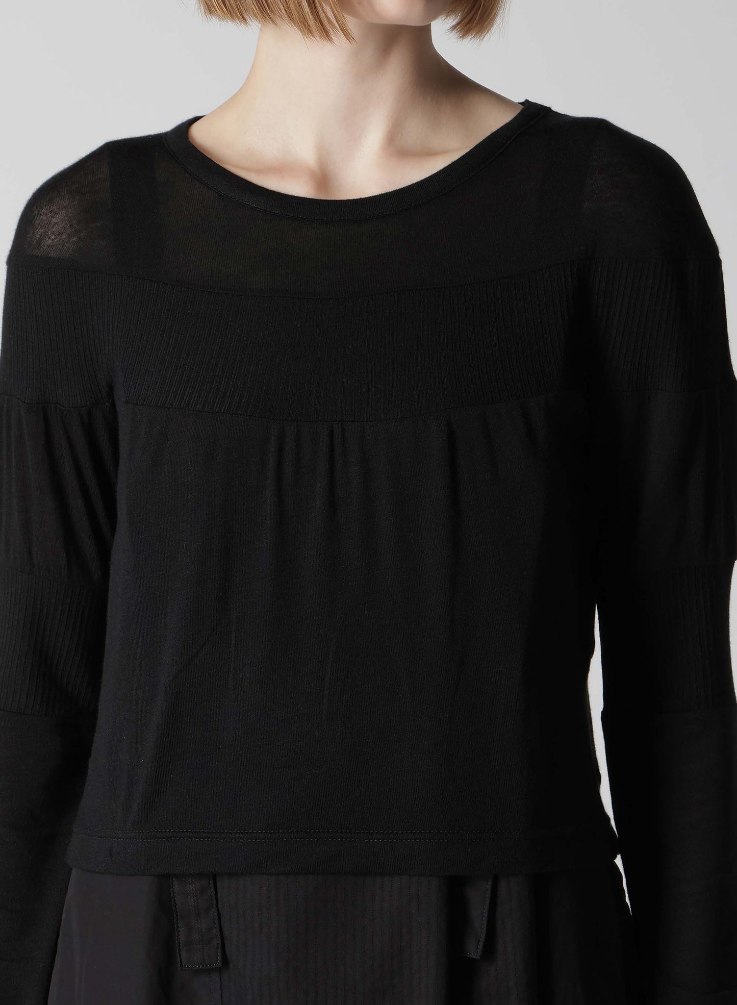 GAUZE JERSEY X RIB PANEL CROPPED ROUND NECK TEE