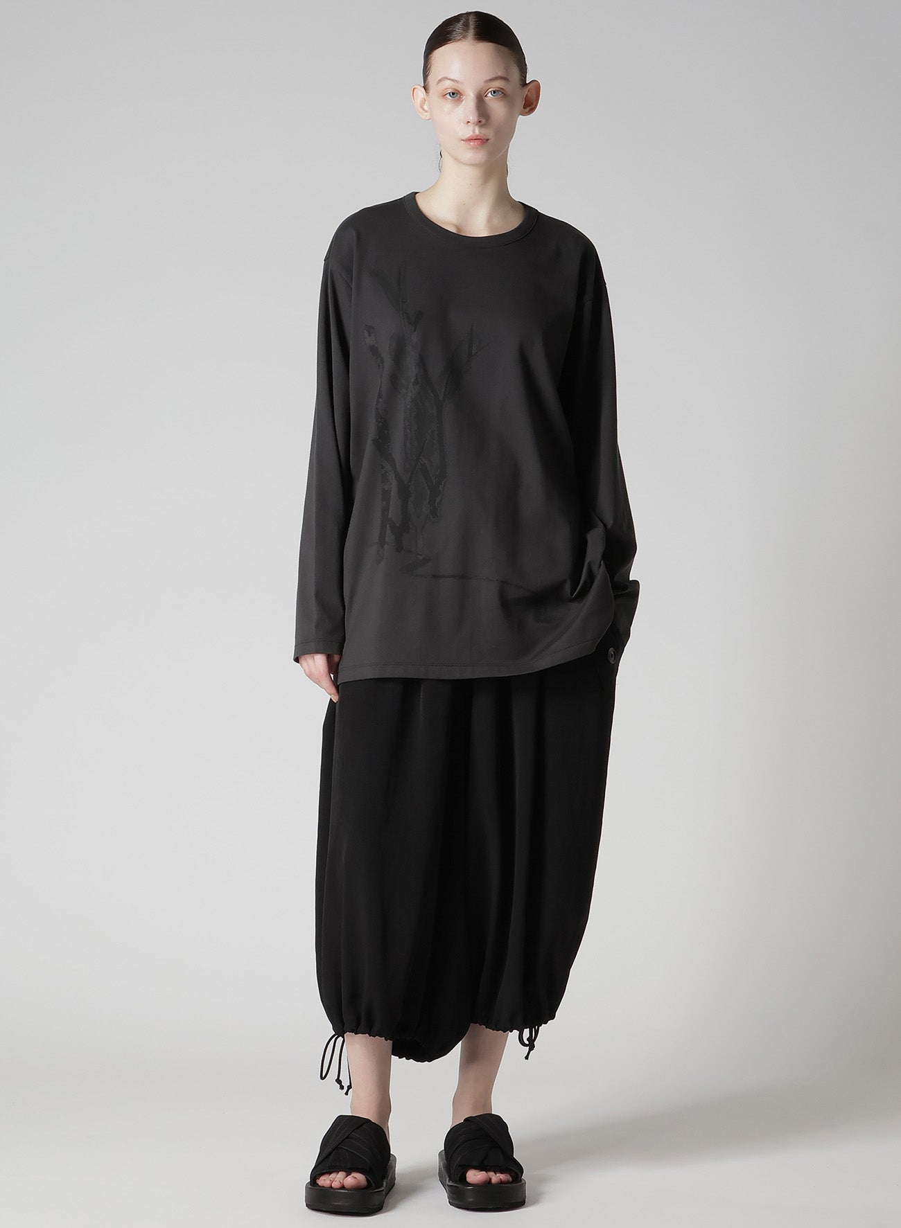 "Y" PIGMENT-PRINT LONG-SLEEVE TEE