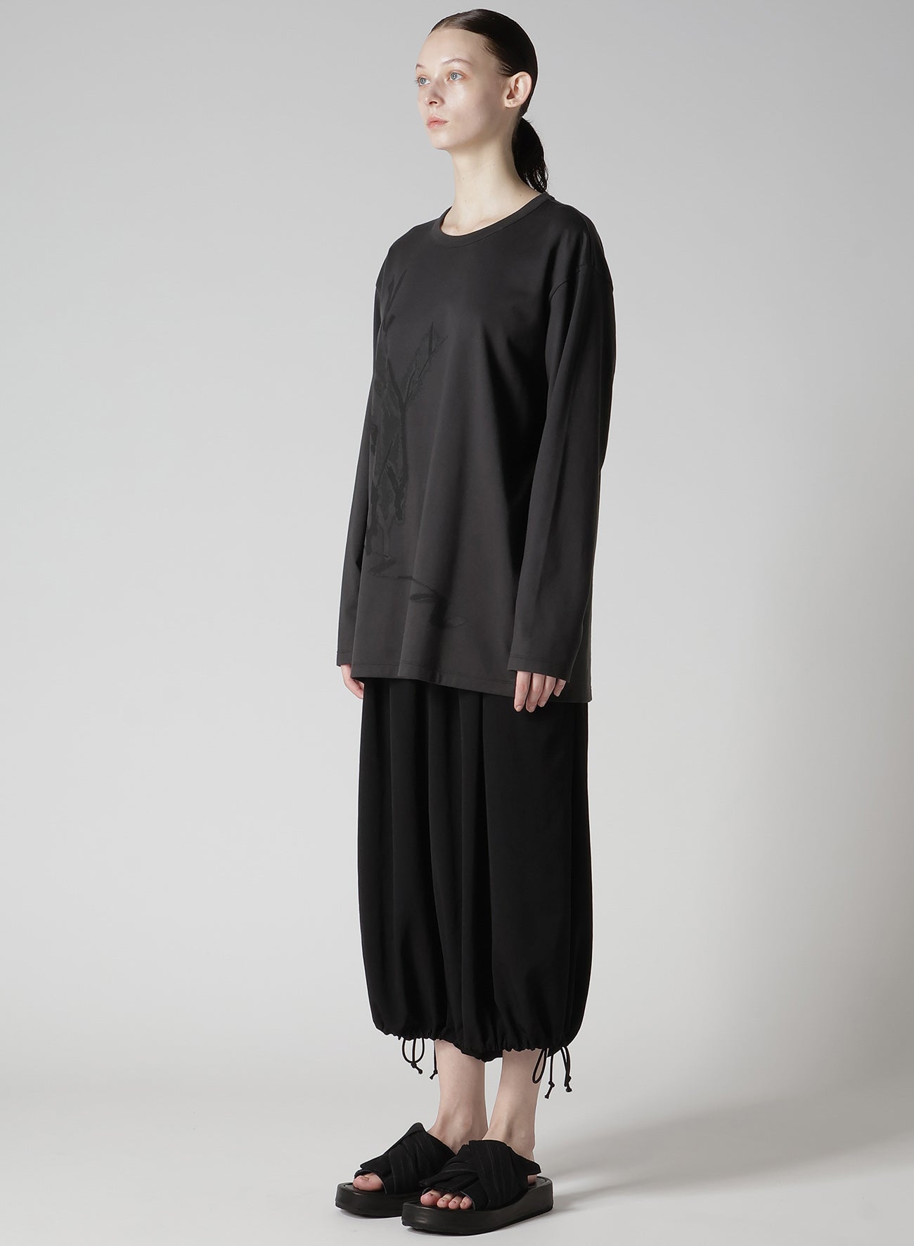 "Y" PIGMENT-PRINT LONG-SLEEVE TEE