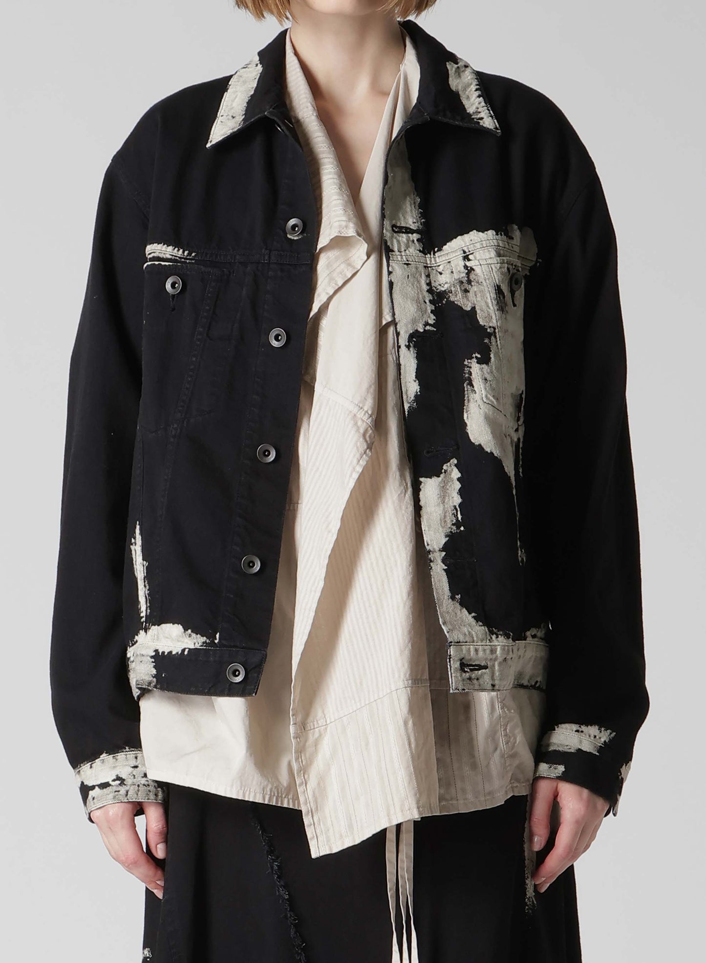 8OZ DENIM BRUSH BLEACH PANEL DENIM JACKET