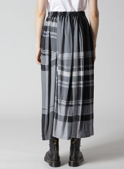 RAYON WRINKLED PLAID SKIRT