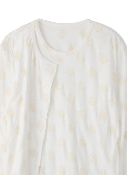 DOT CUT JACQUARD FLARE TUCK DRAPE T-SHIRT