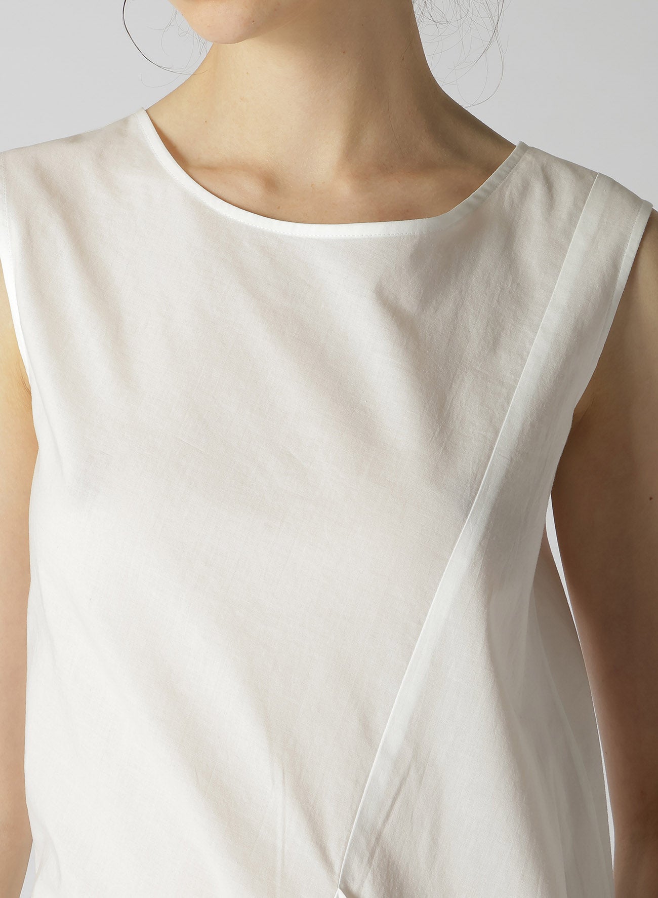 COTTON LAWN GATHERED BLOUSE