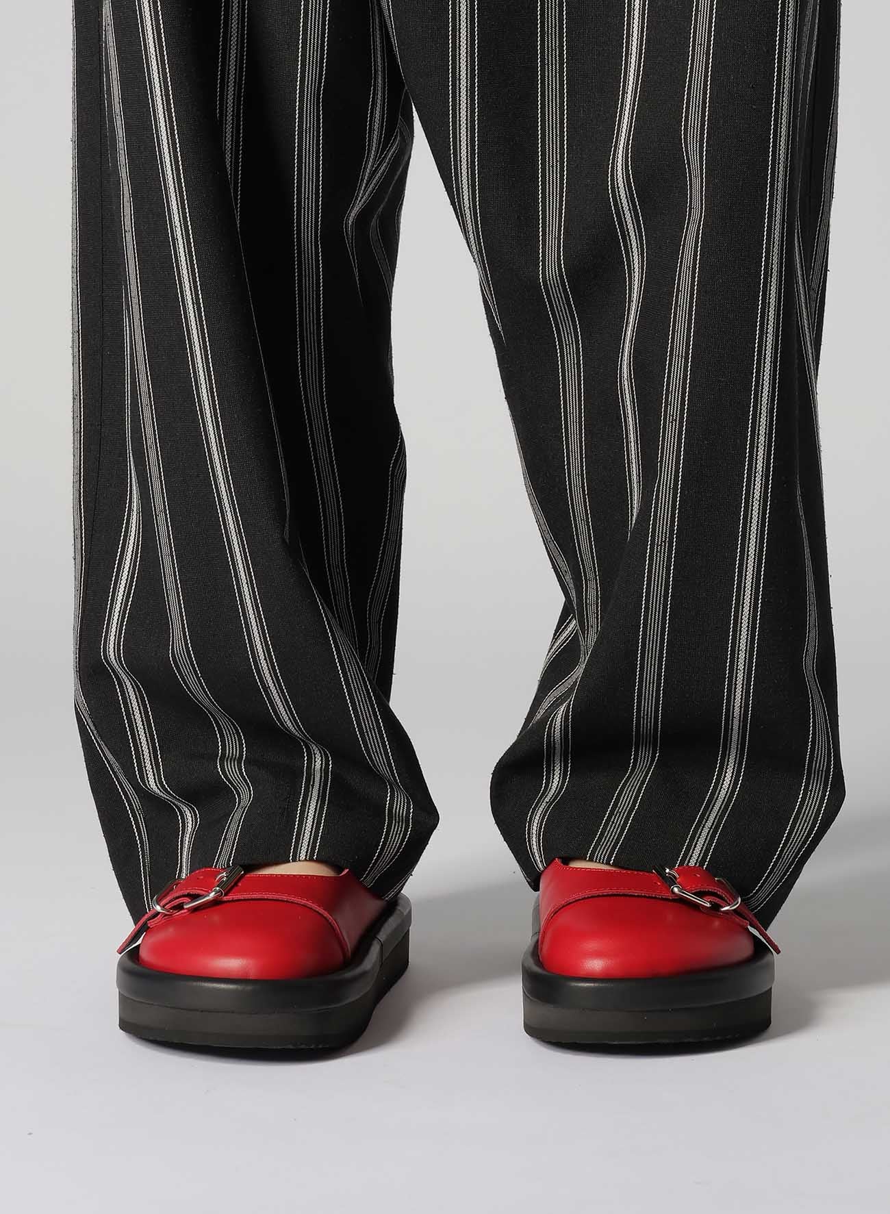 HARD TWISTED STRIPE PLEATED PANTS