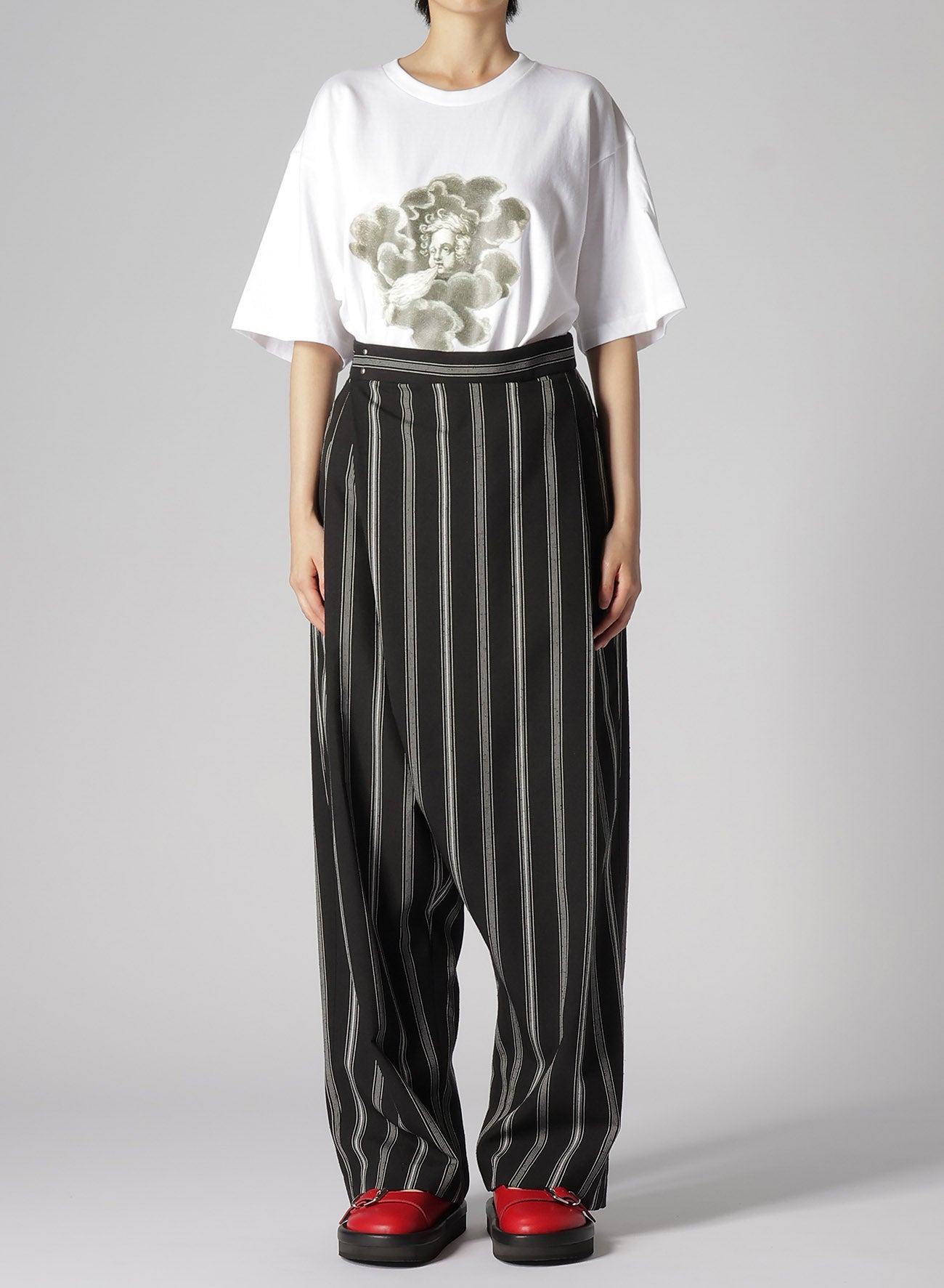 HARD TWISTED STRIPE PLEATED PANTS