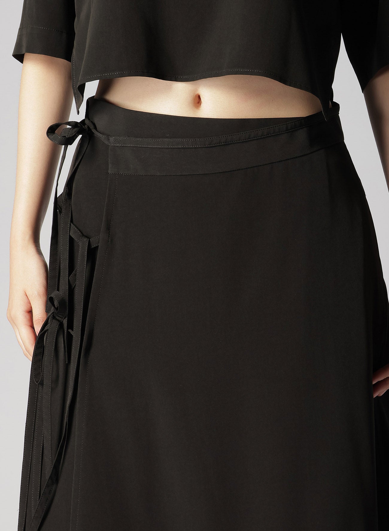 TRIACETATE/POLYESTER TEARED SKIRT