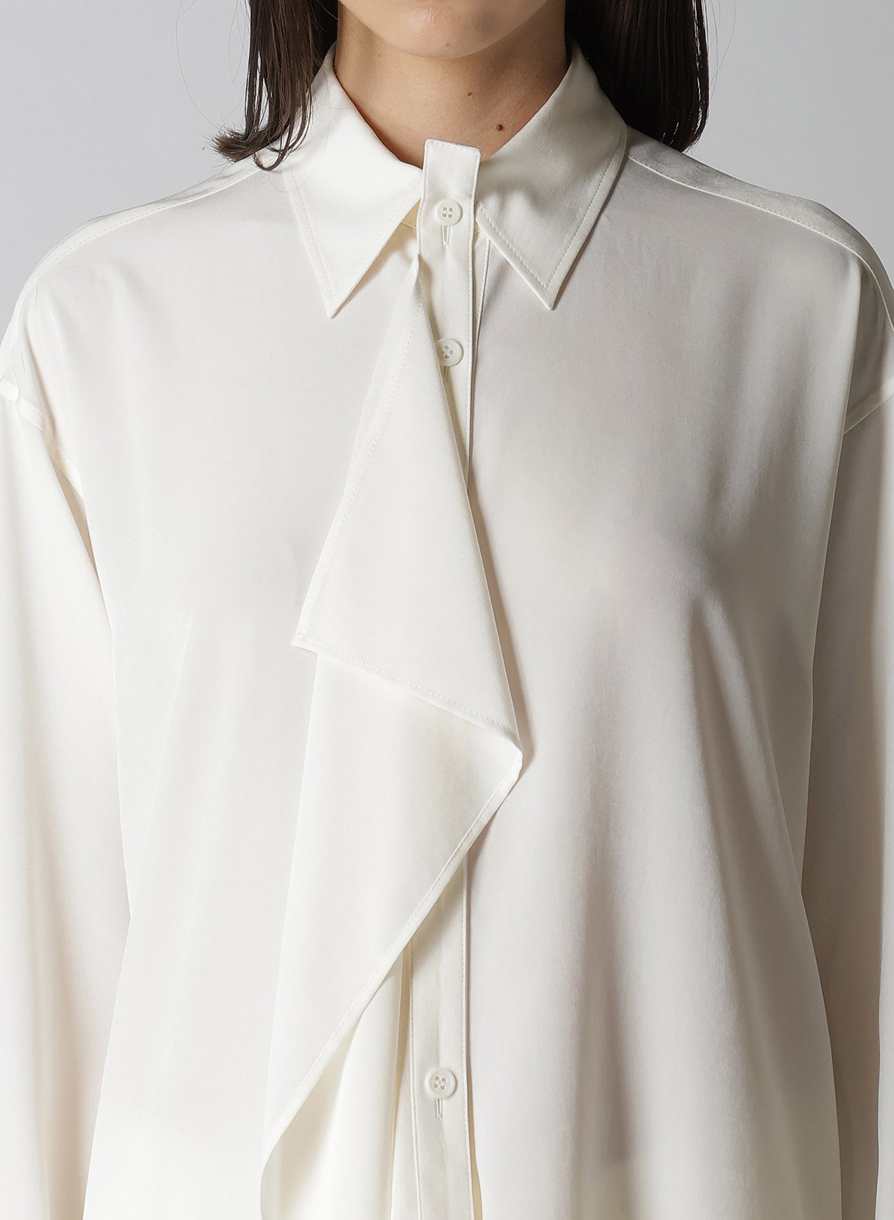 【12/13 12:00(JST) Release】CREPE de CHINE CLOTH PLACKET BLOUSE