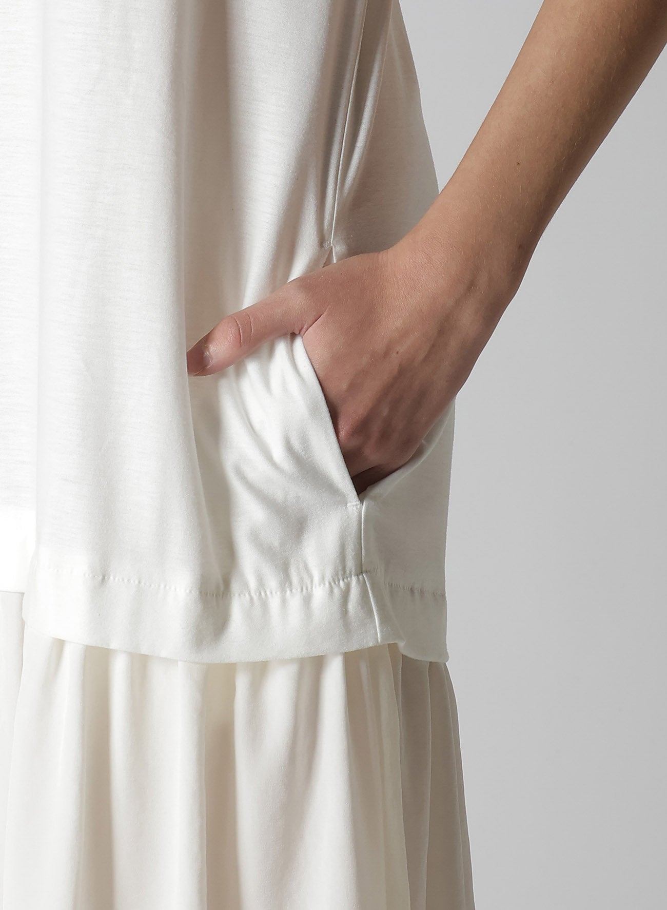 【12/13 12:00(JST) Release】CREPE de CHINE CLOTH FRENCH SLEEVE DRESS