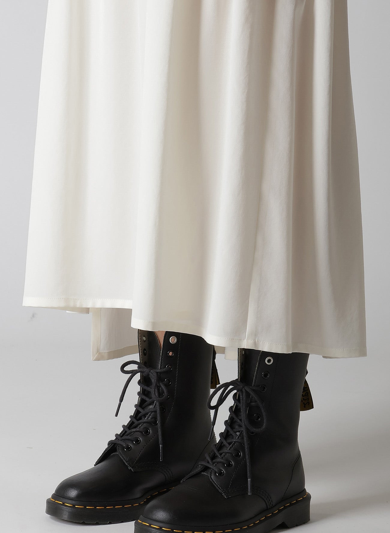 【12/13 12:00(JST) Release】CREPE de CHINE CLOTH FRENCH SLEEVE DRESS