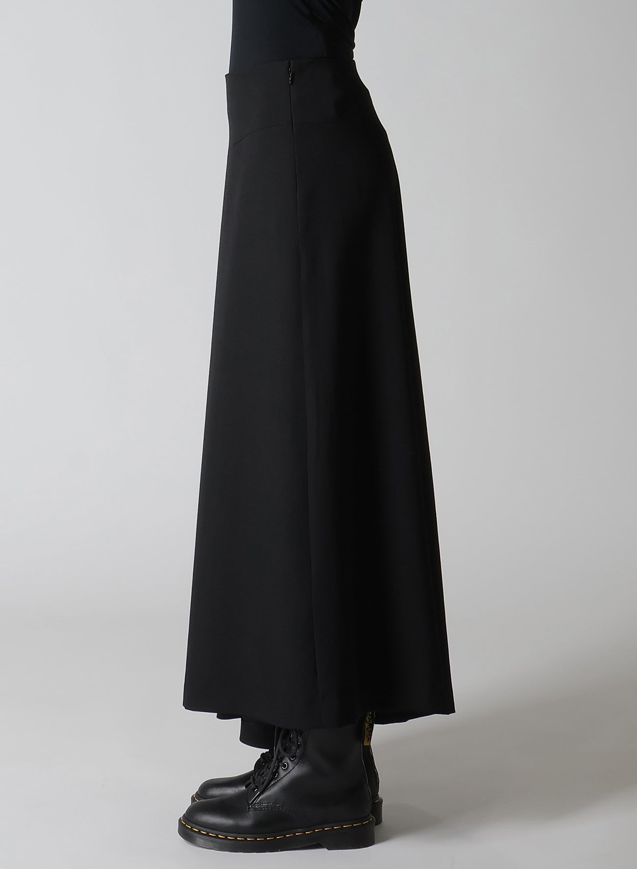 【12/13 12:00(JST) Release】WOOL GABARDINE ASYMMETERIC FLARE SKIRT