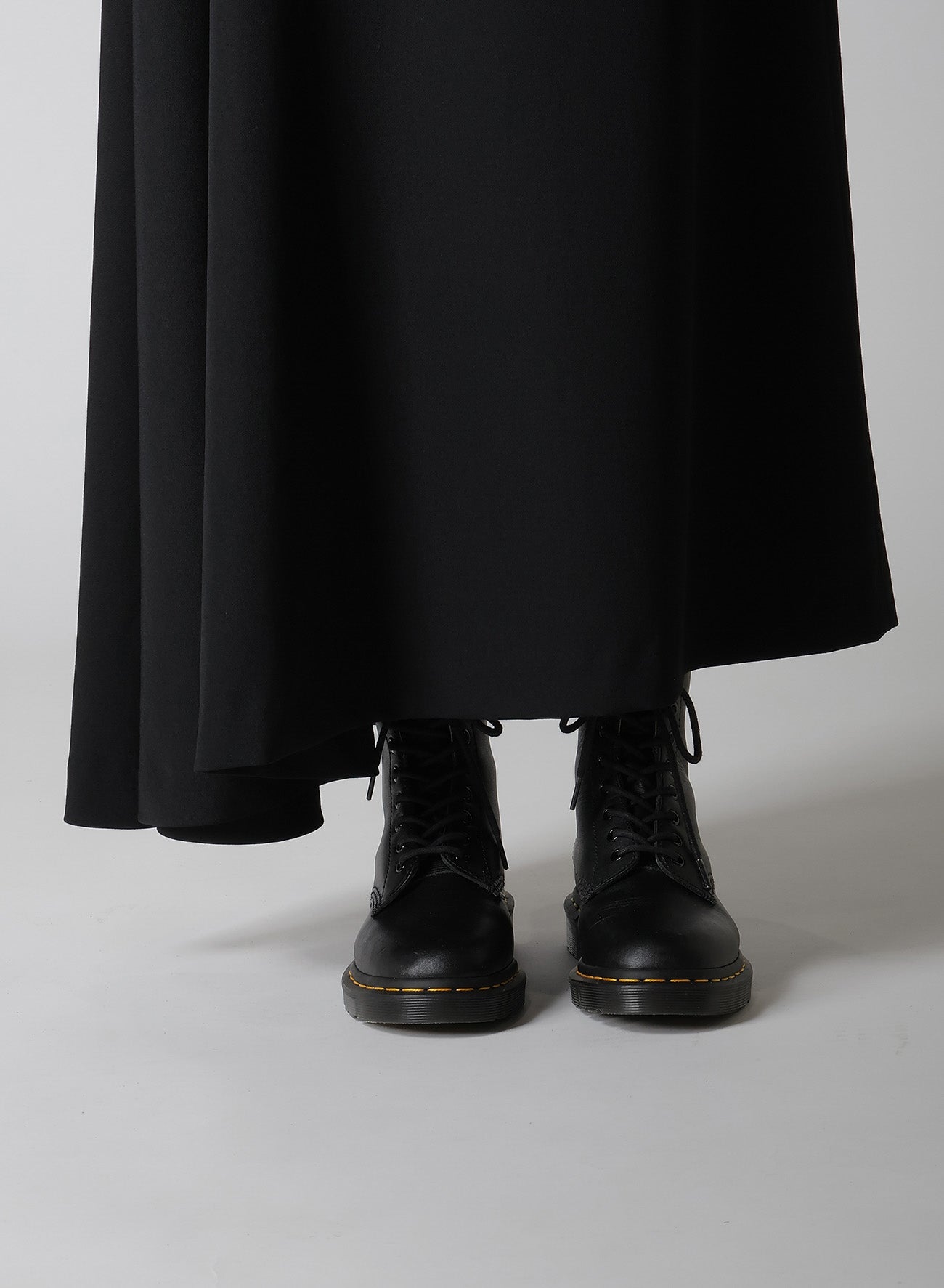 【12/13 12:00(JST) Release】WOOL GABARDINE ASYMMETERIC FLARE SKIRT