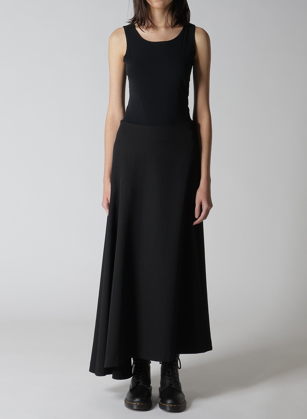 【12/13 12:00(JST) Release】WOOL GABARDINE ASYMMETERIC FLARE SKIRT