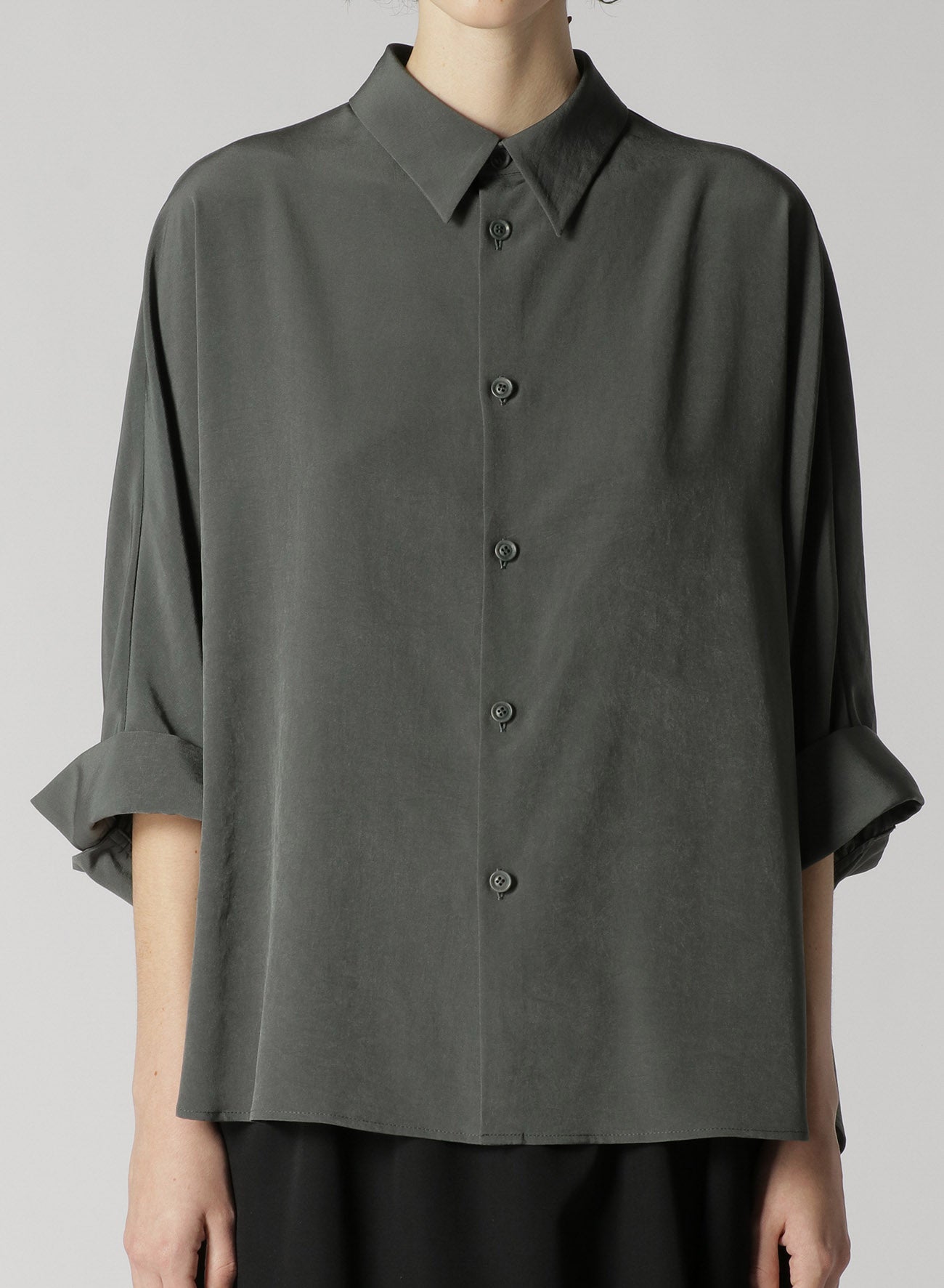 SHORT SLEEVE CAPE-SHIRT