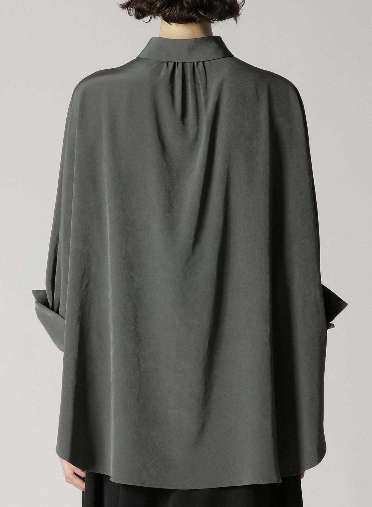 SHORT SLEEVE CAPE-SHIRT