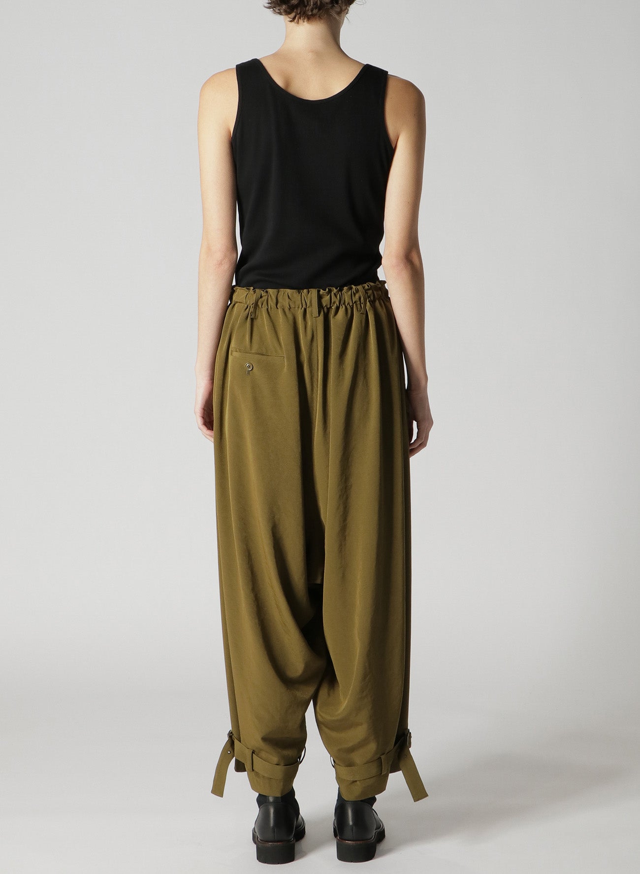 GATHERED HEM-BELTED PANTS