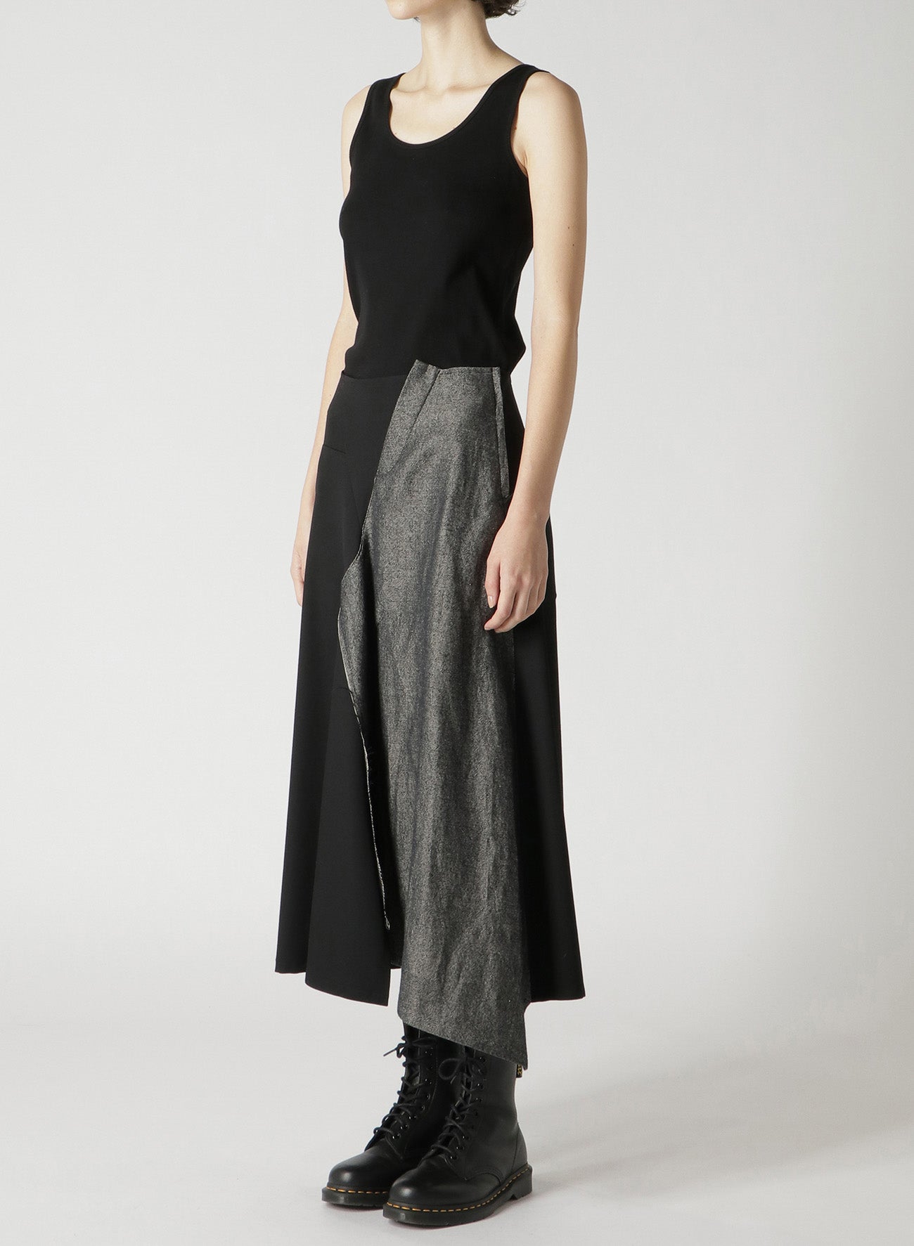 WOOL GABARDINE FLARED SKIRT WITH GUSSETS