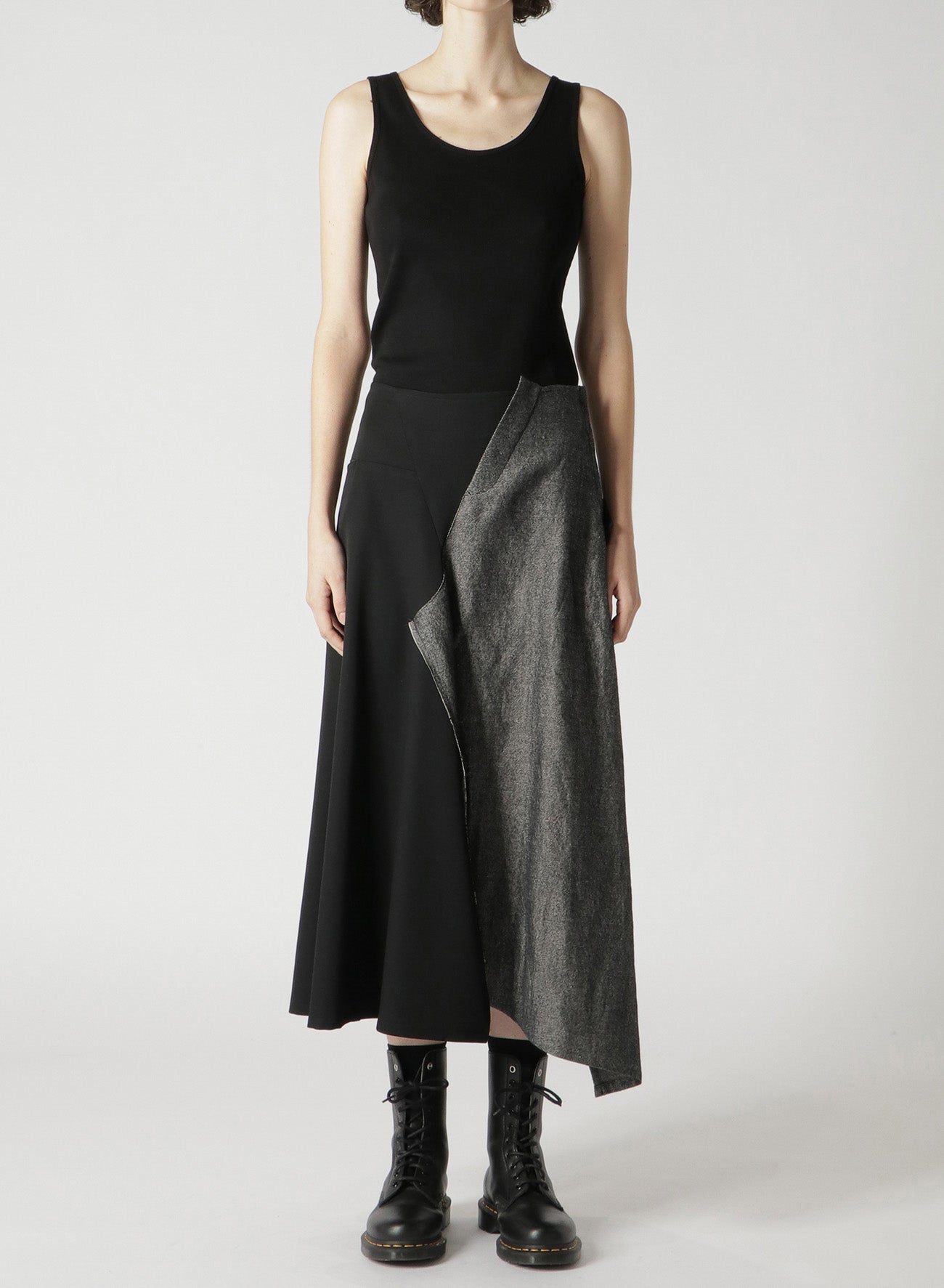 WOOL GABARDINE FLARED SKIRT WITH GUSSETS