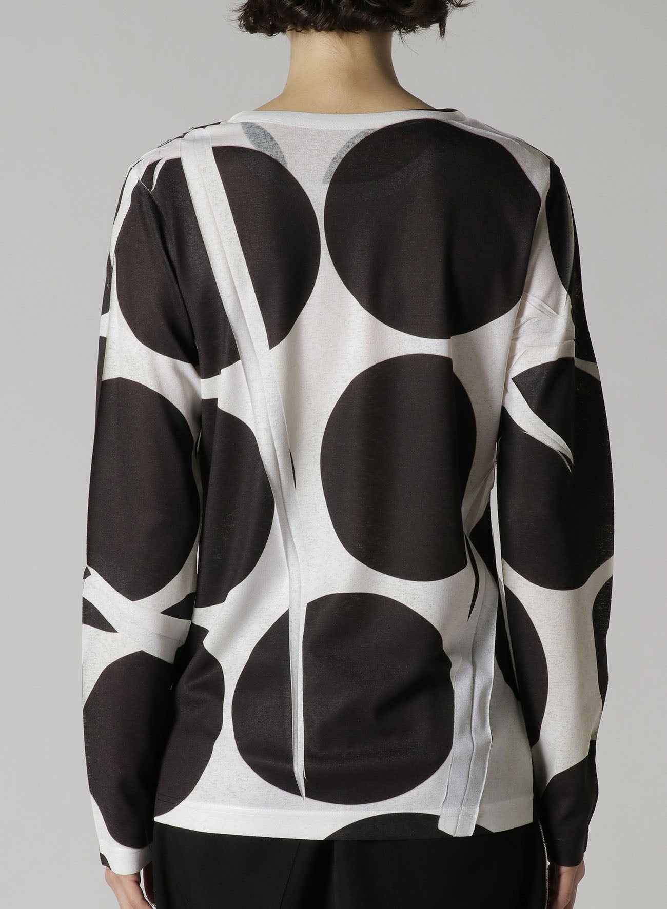 DOT PRINT ROUND NECK LONG SLEEVE T-SHIRT