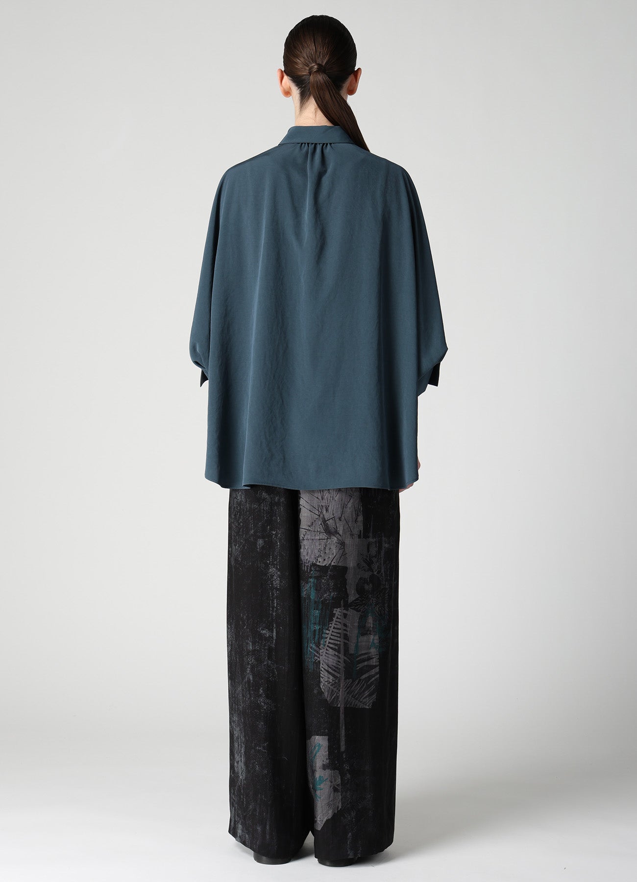 TA/PE CREPE DE CHINE HALF SLEEVE CAPE SHIRT