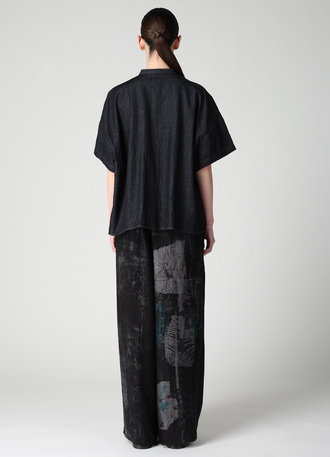 HEYON へヨン　shishu blouse black HEYON へヨン shishu blouse black HEYON へヨン shishu blouse black