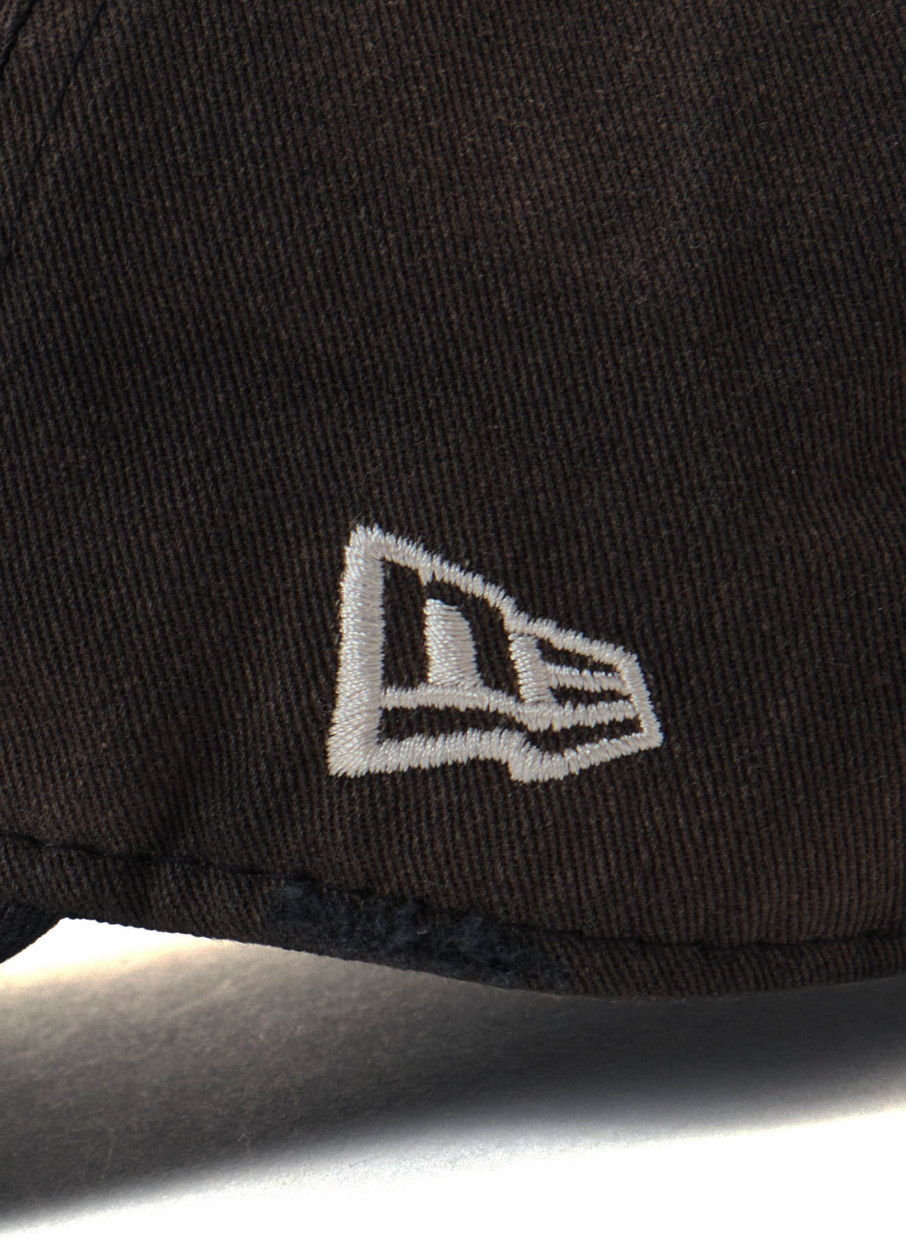 Y's × New Era 9TWENTY LONG VISOR Y's LOGO CAP – THE SHOP YOHJI