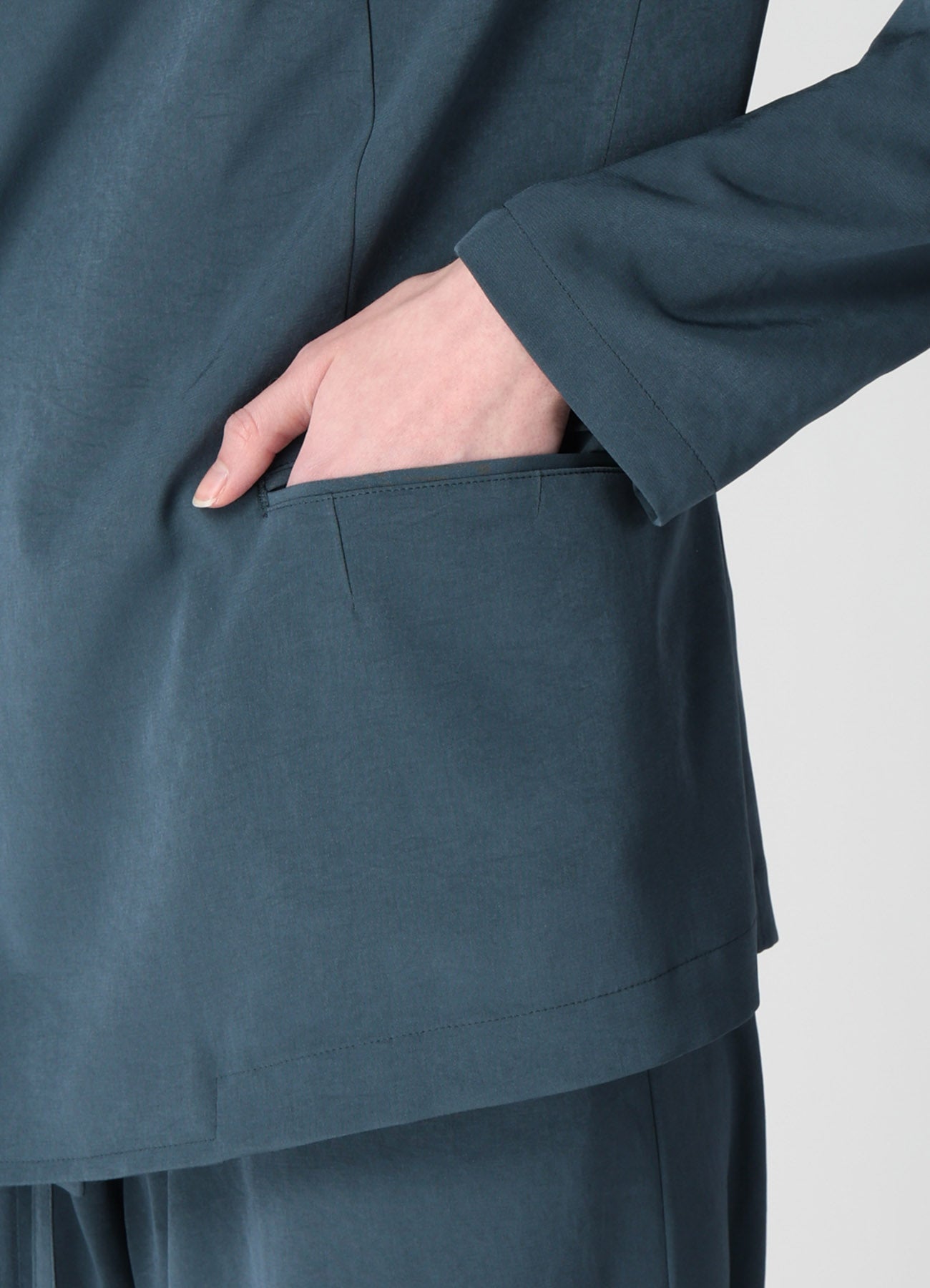 TA/PE CREPE DE CHINE STAND COLLAR JACKET