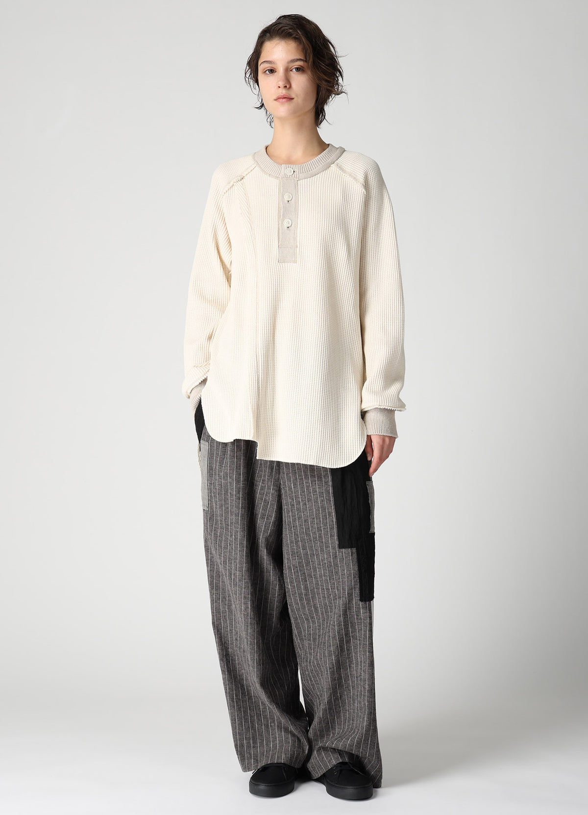 WAFFLE HENLEY NECK PULLOVER
